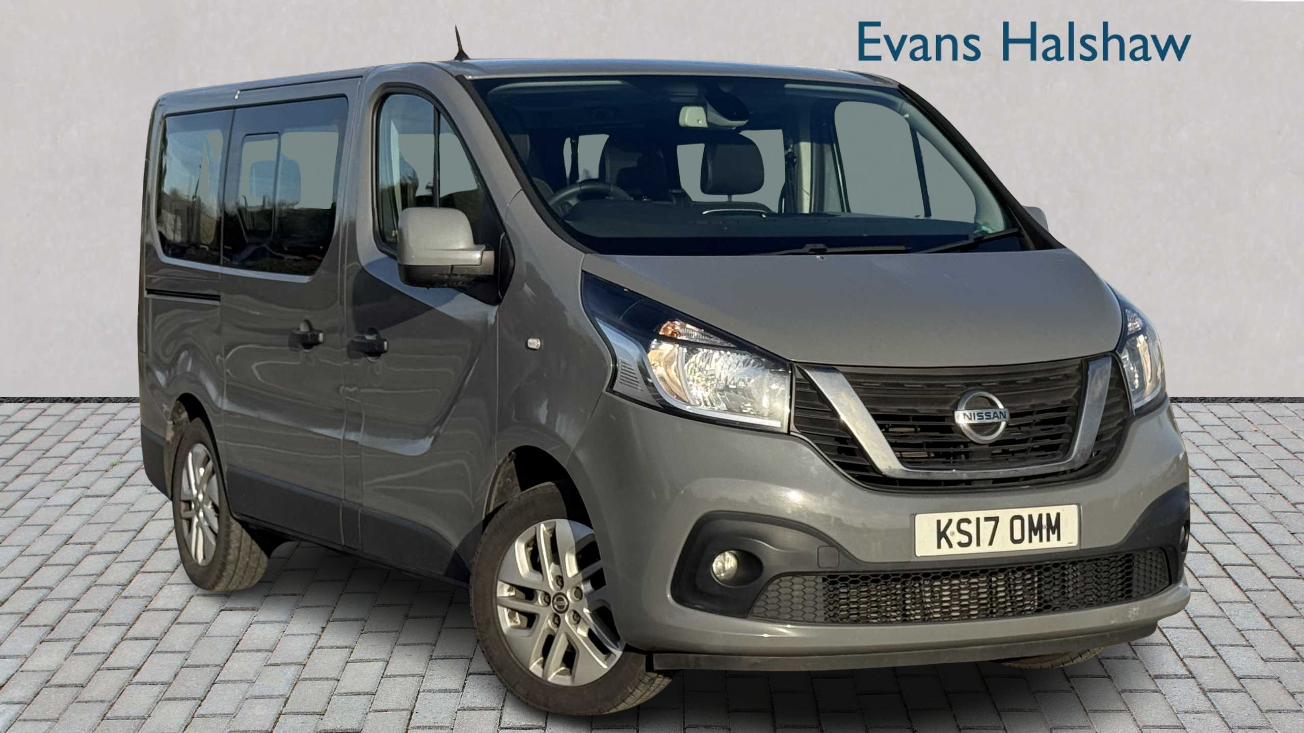 Main listing image - Nissan NV300