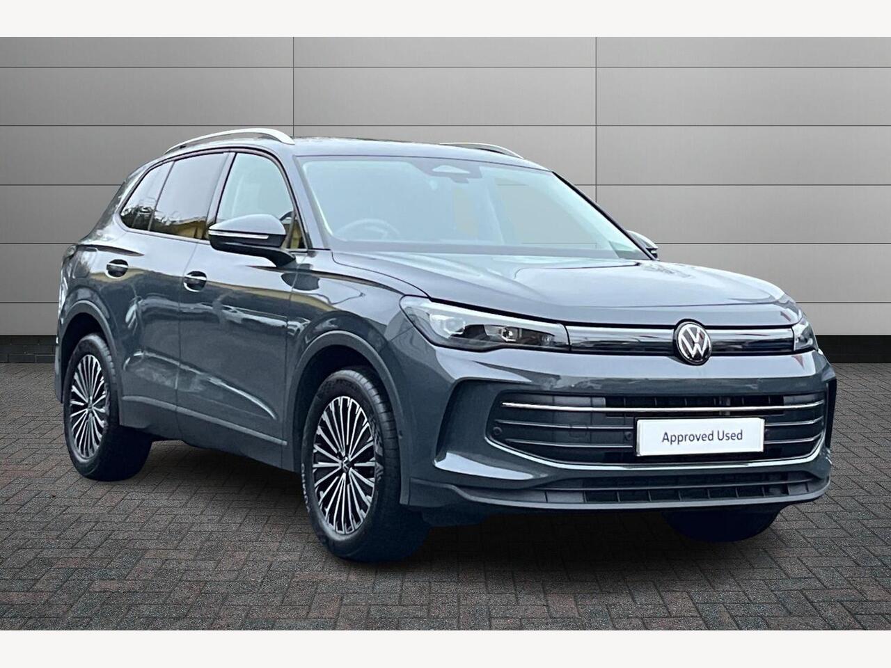 Main listing image - Volkswagen Tiguan
