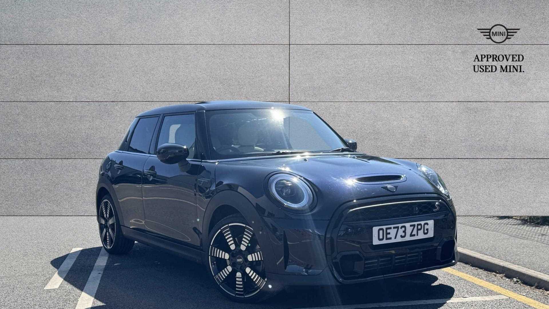 Main listing image - MINI Hatchback 5dr