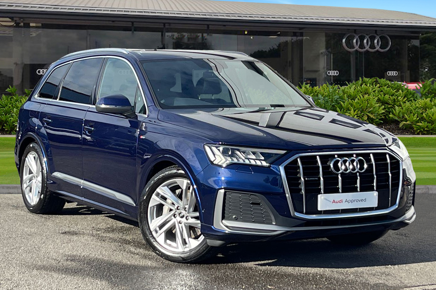 Main listing image - Audi Q7