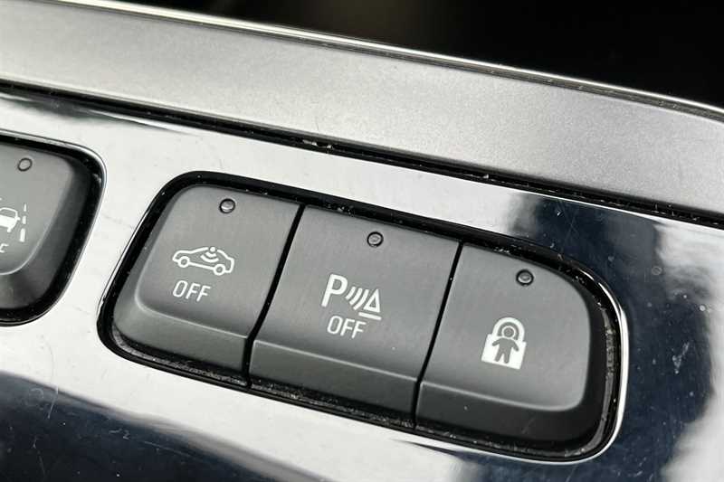 Main listing image - Vauxhall Mokka e