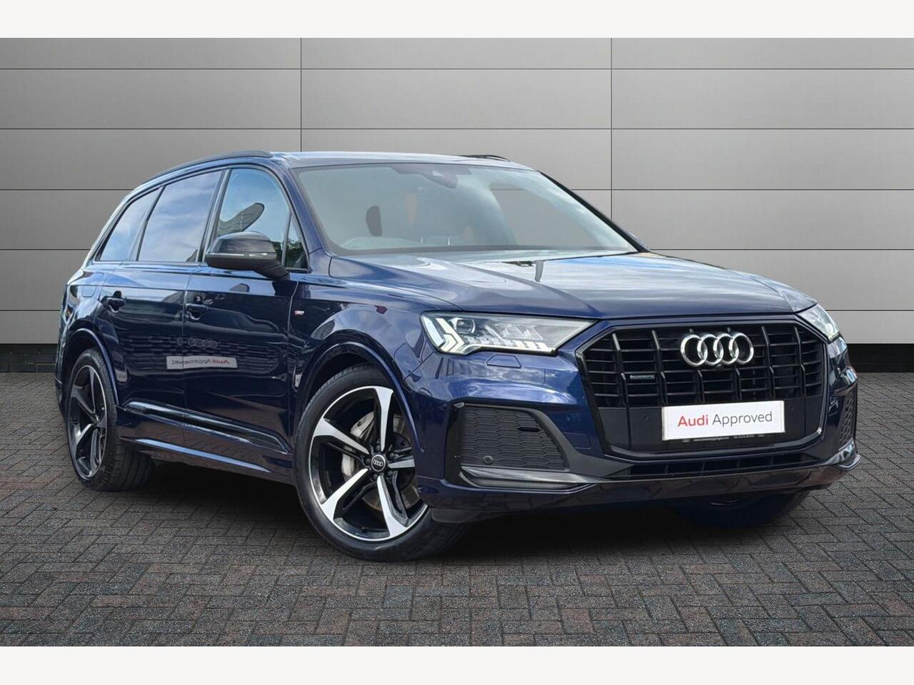 Main listing image - Audi Q7