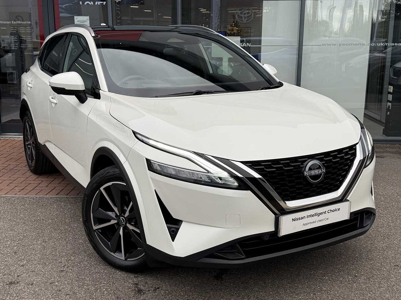 Main listing image - Nissan Qashqai