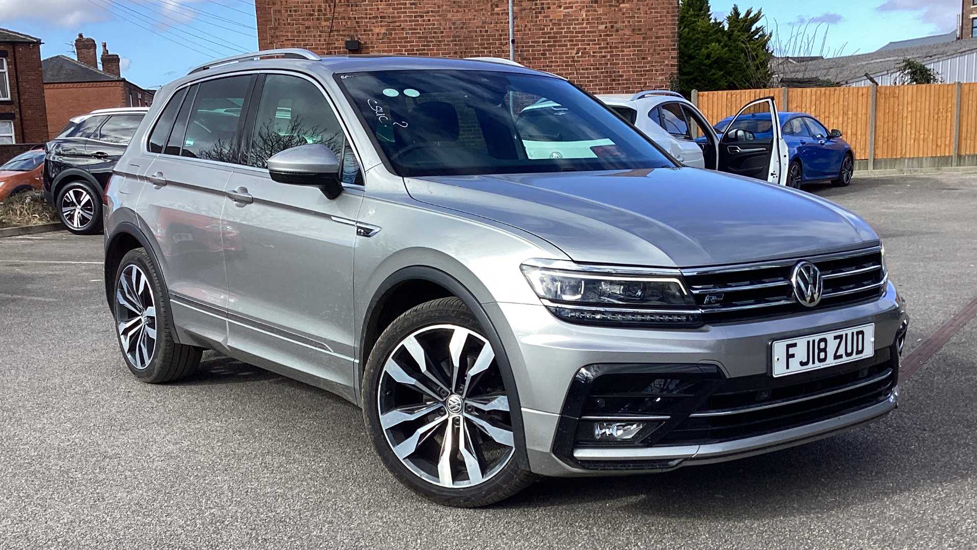 Main listing image - Volkswagen Tiguan