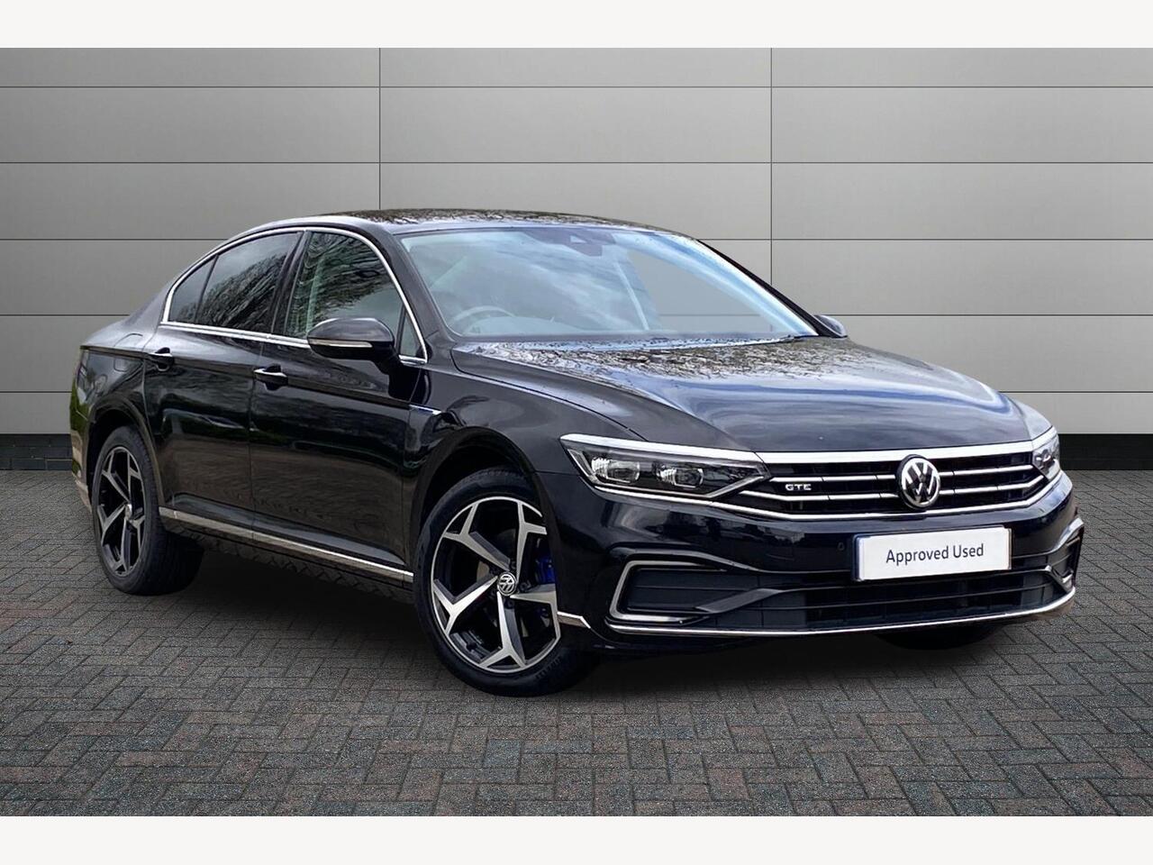 Main listing image - Volkswagen Passat GTE