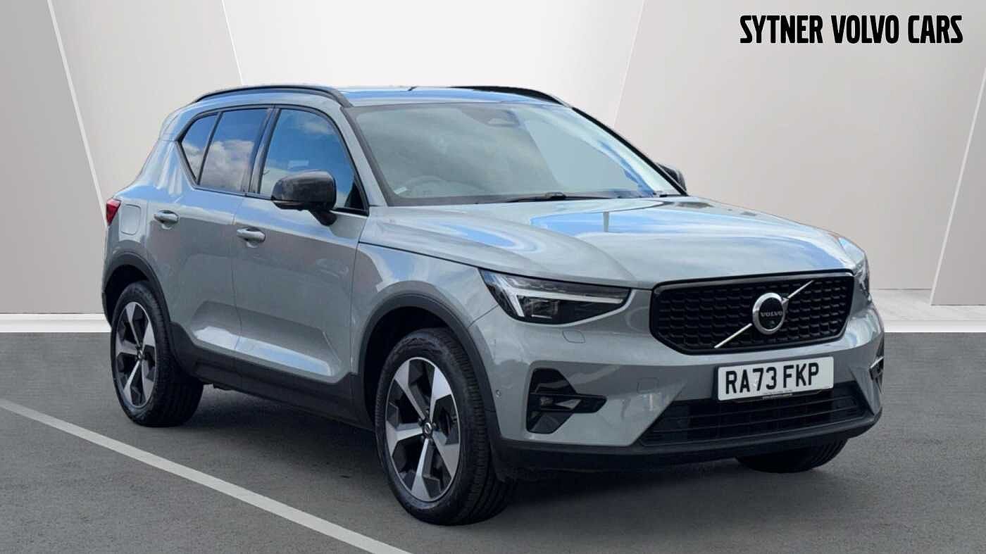 Main listing image - Volvo XC40