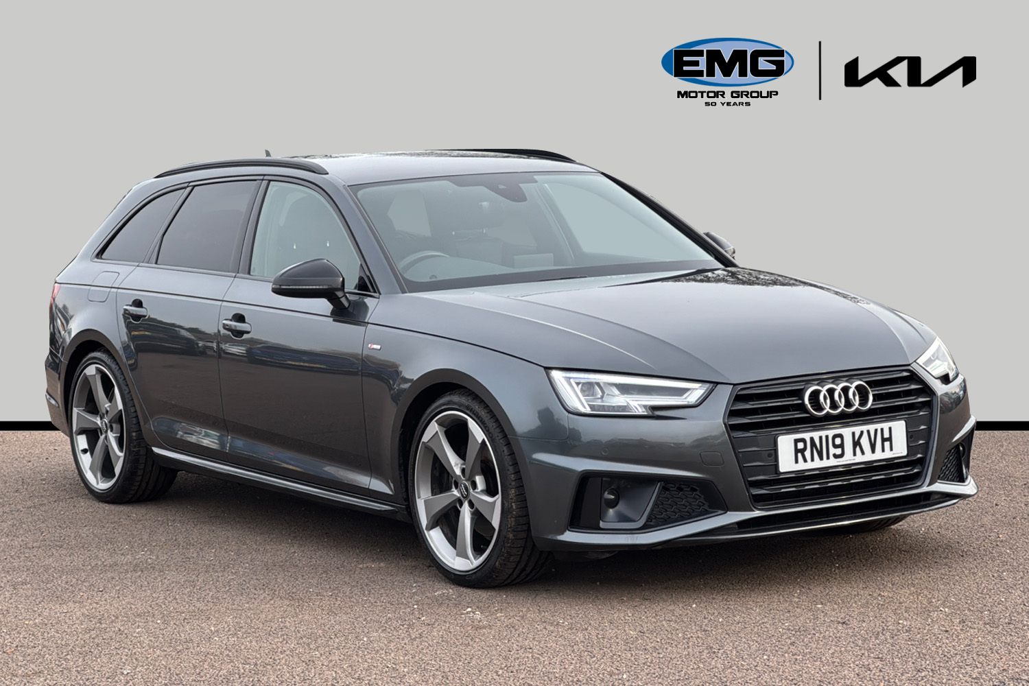 Main listing image - Audi A4 Avant