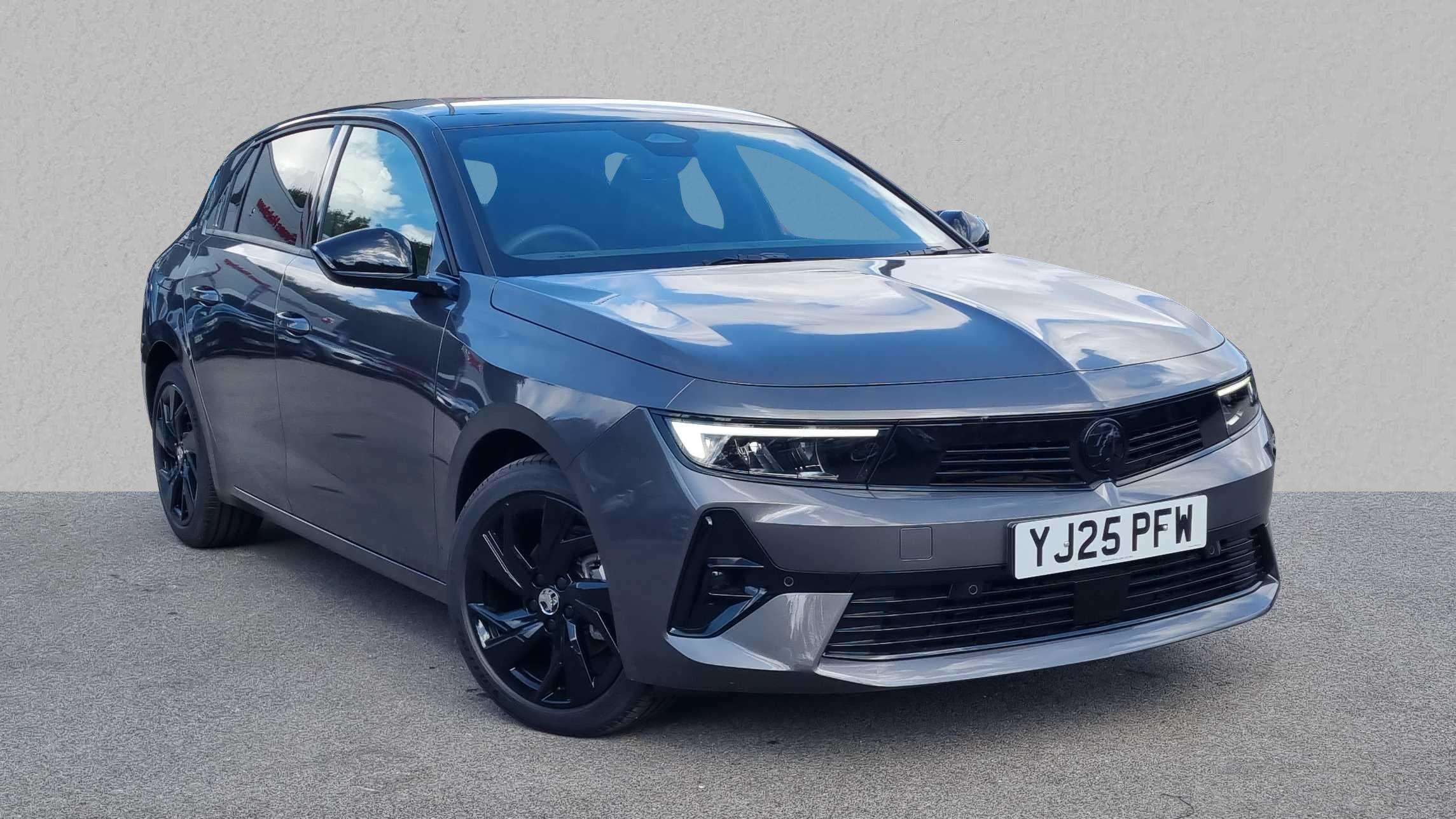 Main listing image - Vauxhall Astra