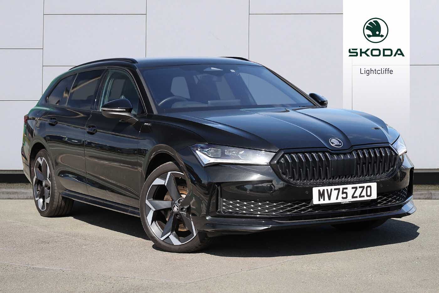 Main listing image - Skoda Superb Estate