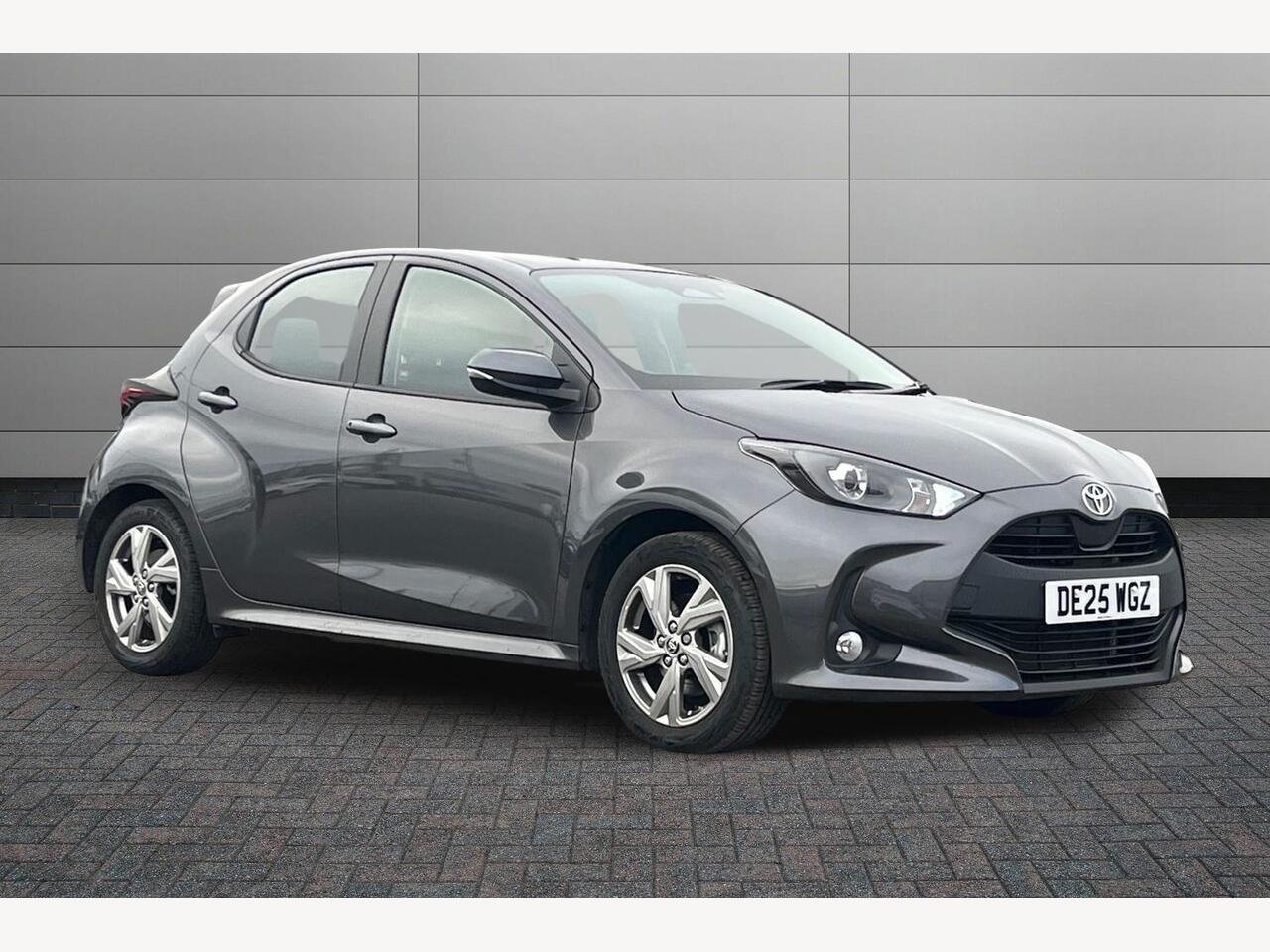 Main listing image - Toyota Yaris