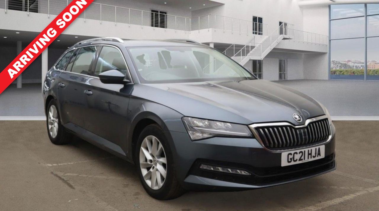 Main listing image - Skoda Superb Estate