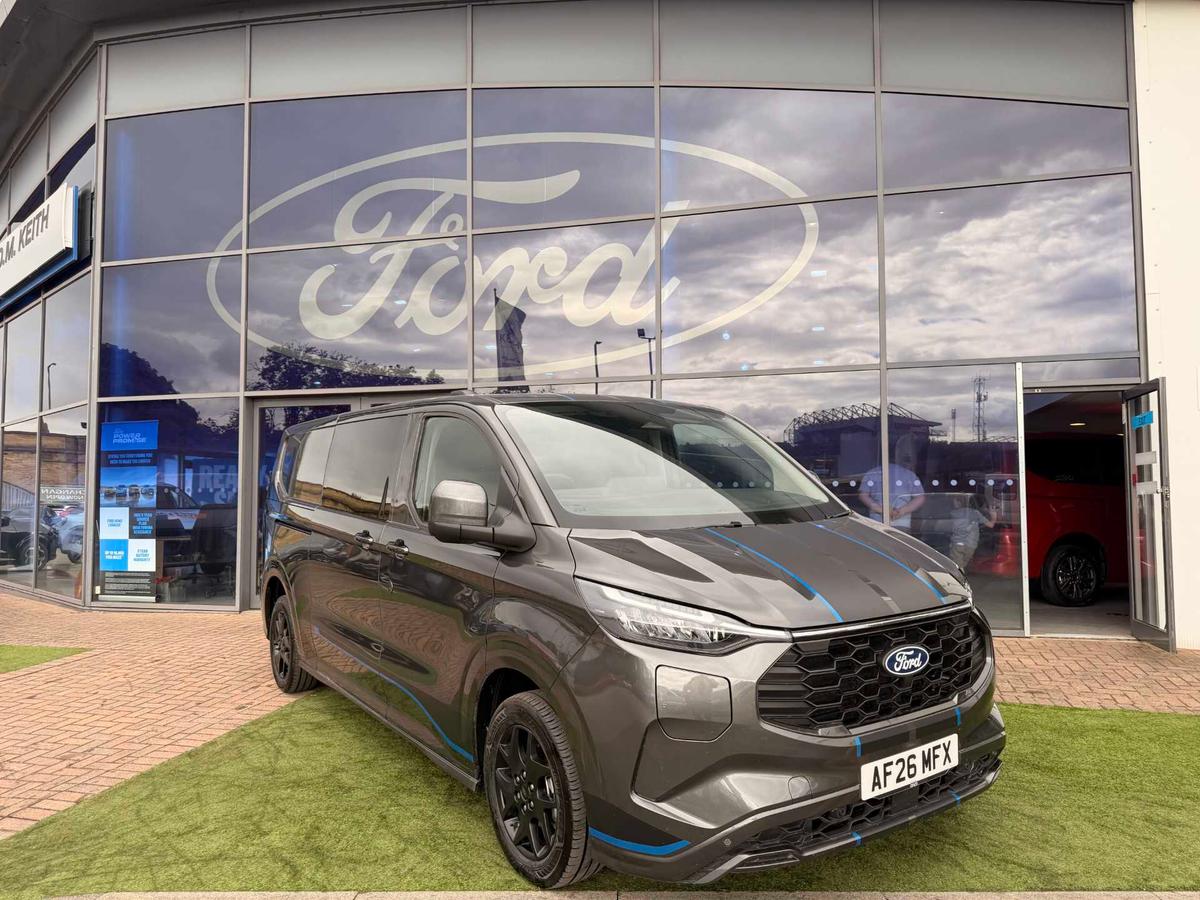 Main listing image - Ford Transit Custom