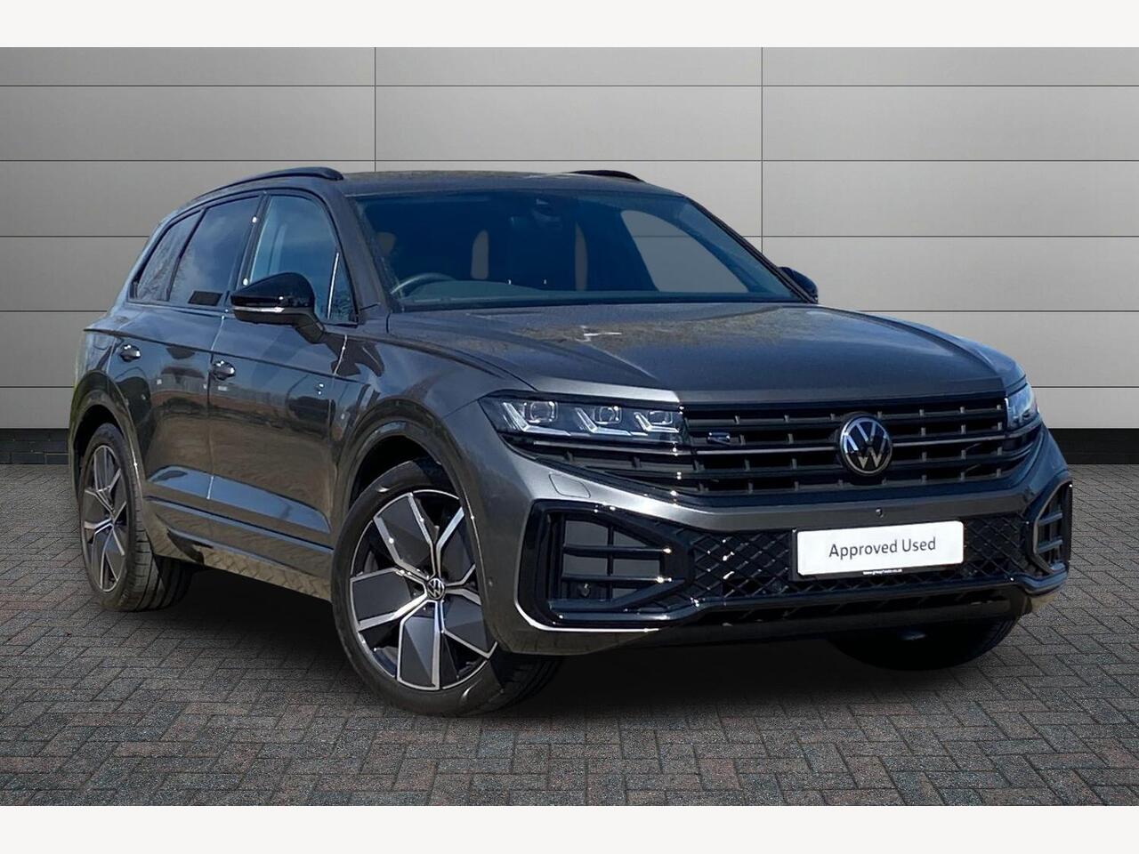 Main listing image - Volkswagen Touareg