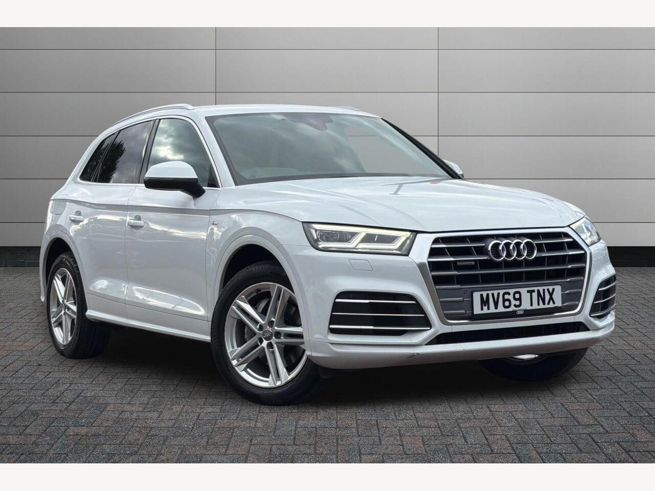 Main listing image - Audi Q5