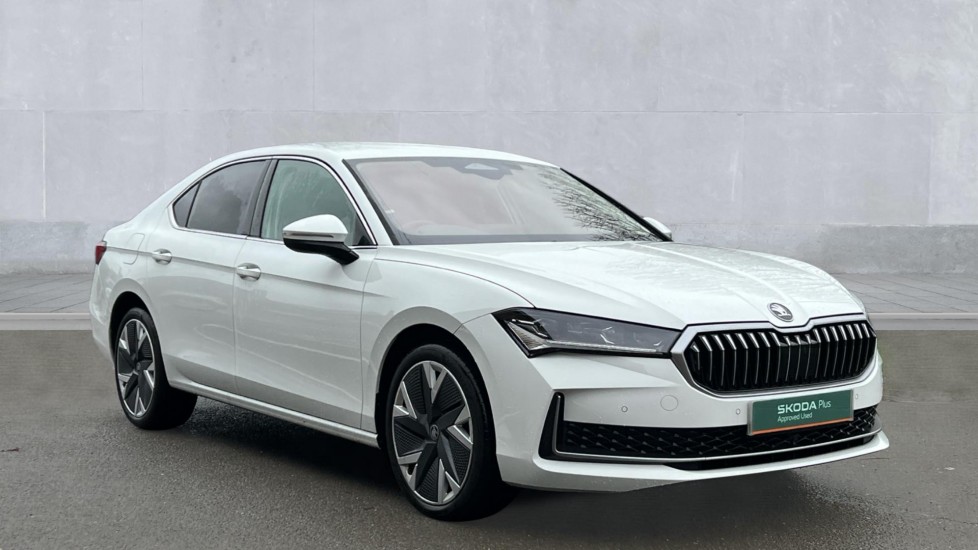 Main listing image - Skoda Superb