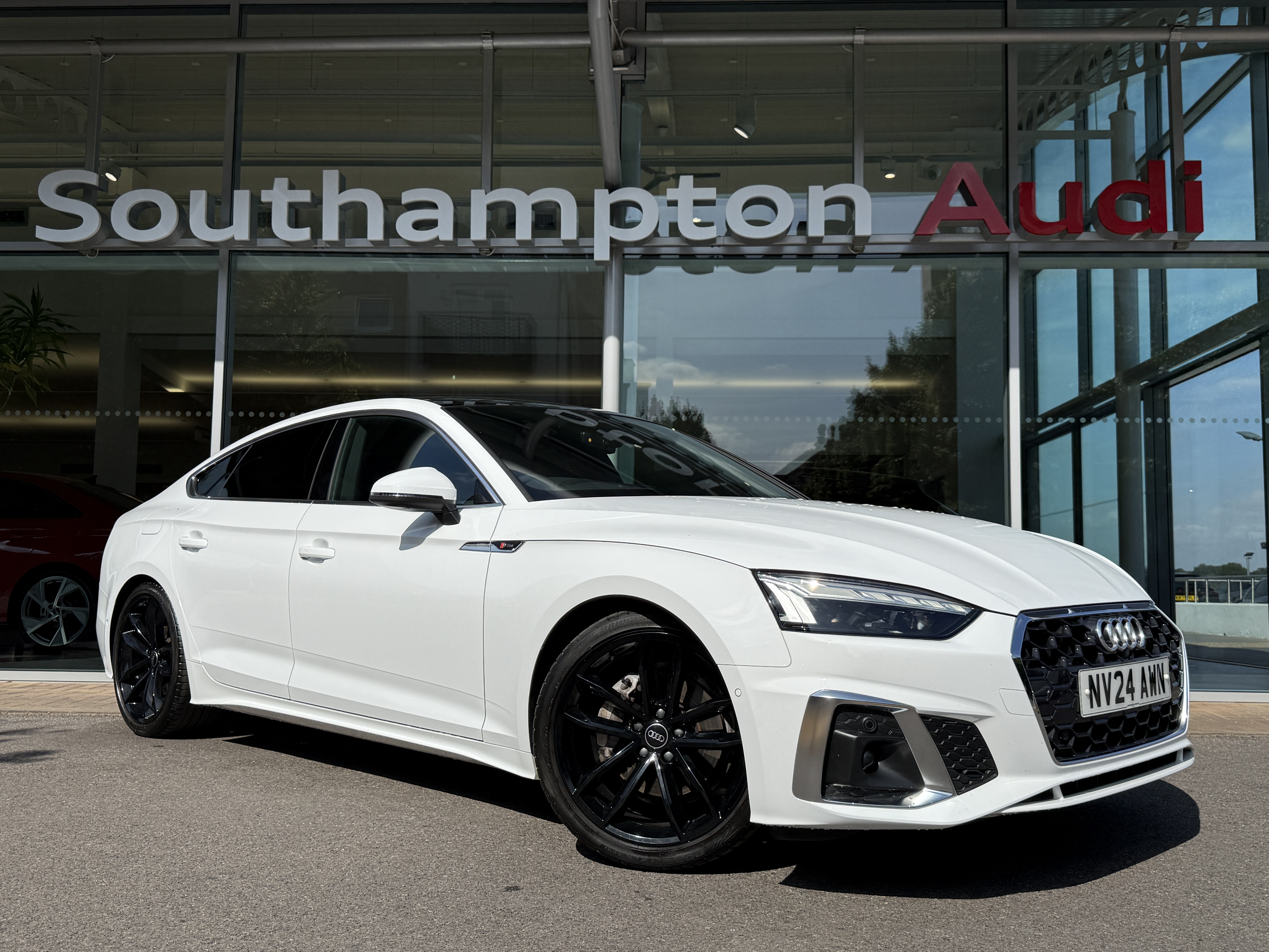 Main listing image - Audi A5
