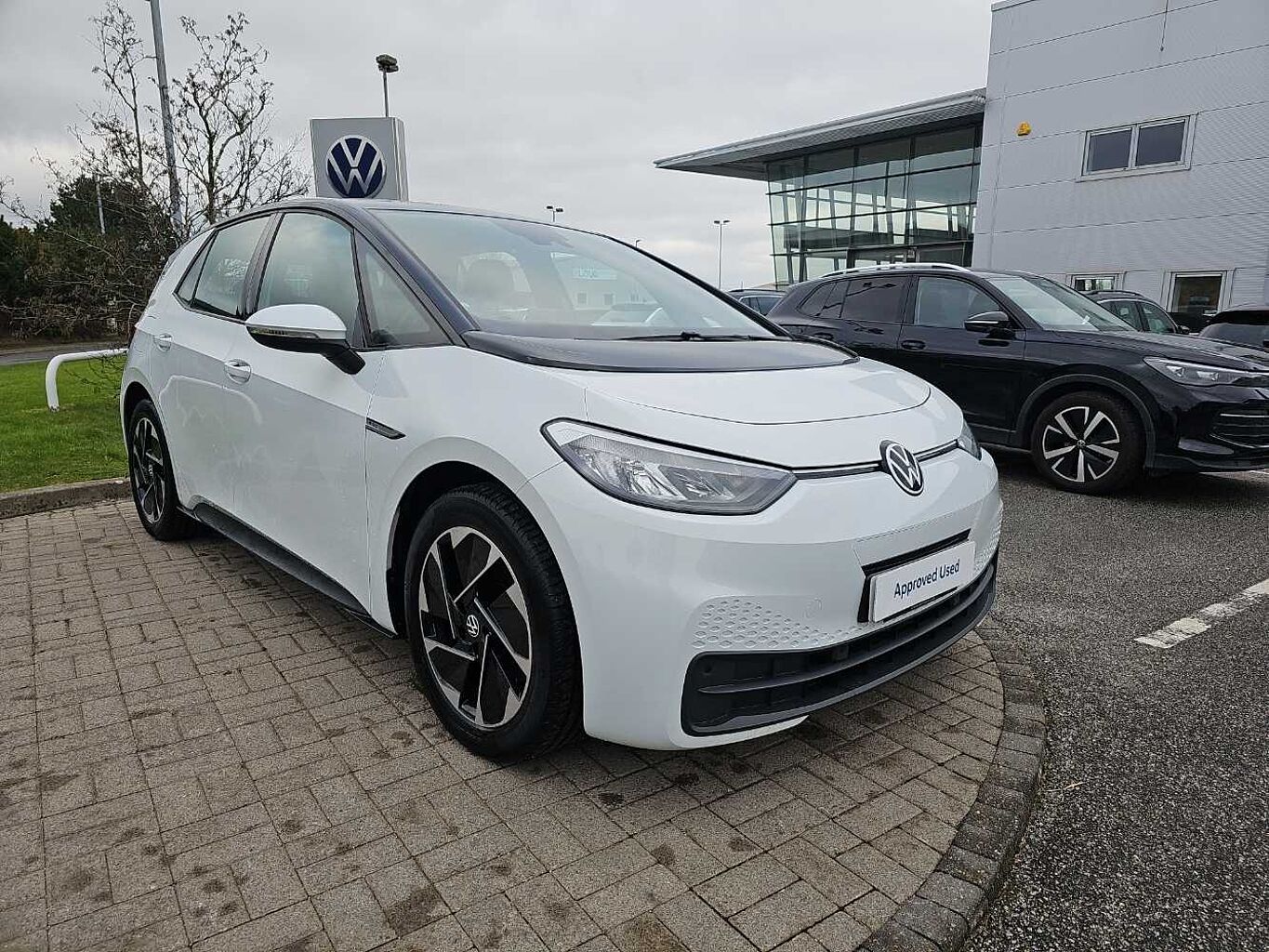 Main listing image - Volkswagen ID.3