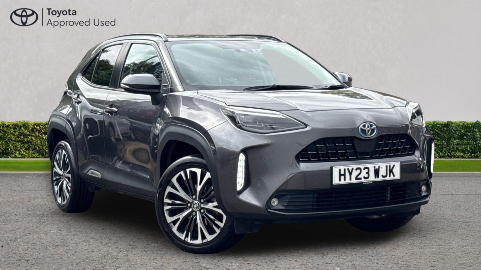 Main listing image - Toyota Yaris Cross