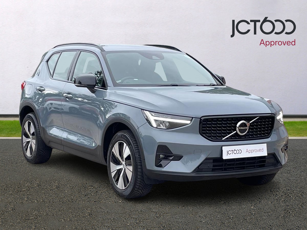 Main listing image - Volvo XC40 Recharge