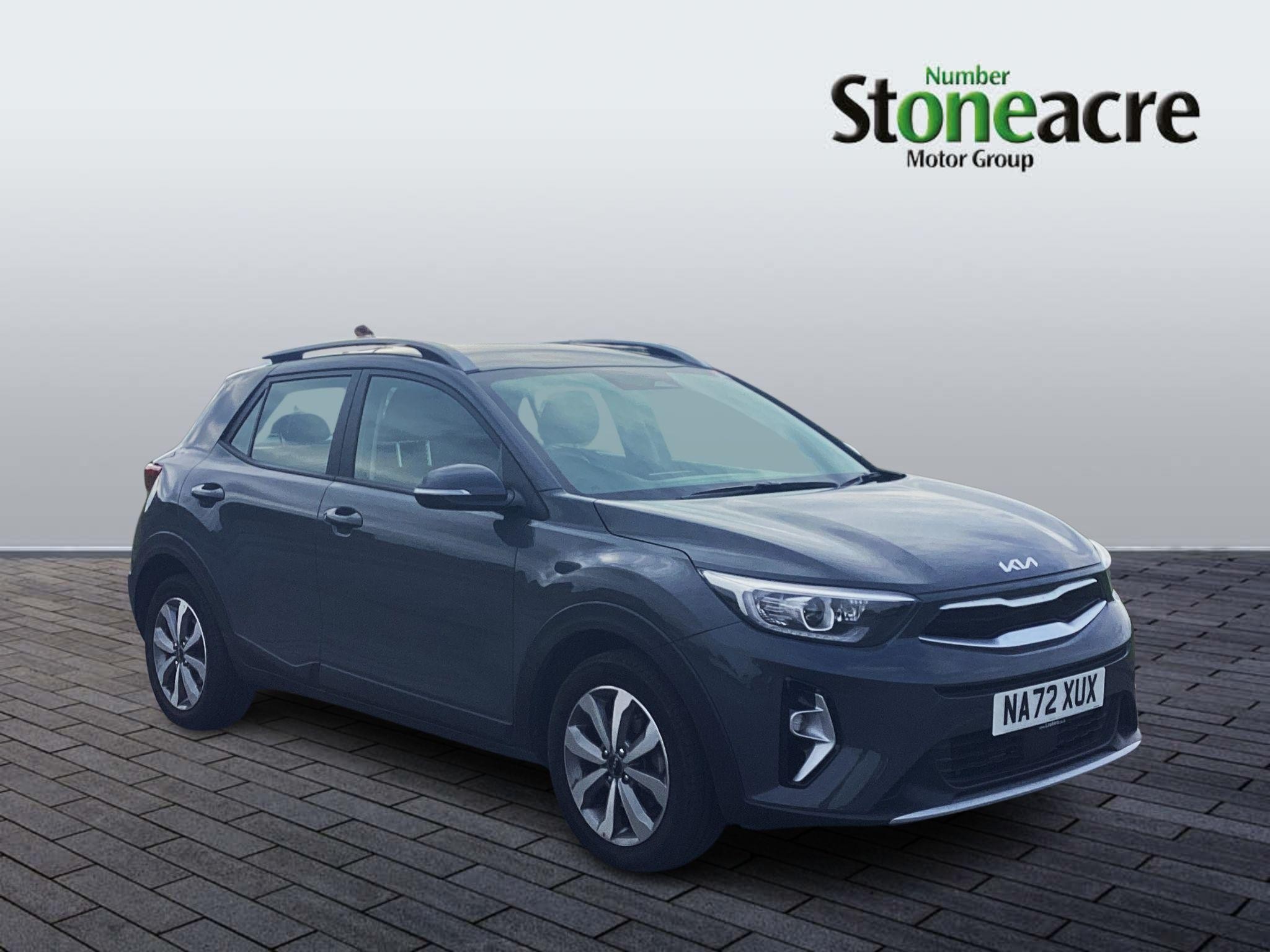 Main listing image - Kia Stonic