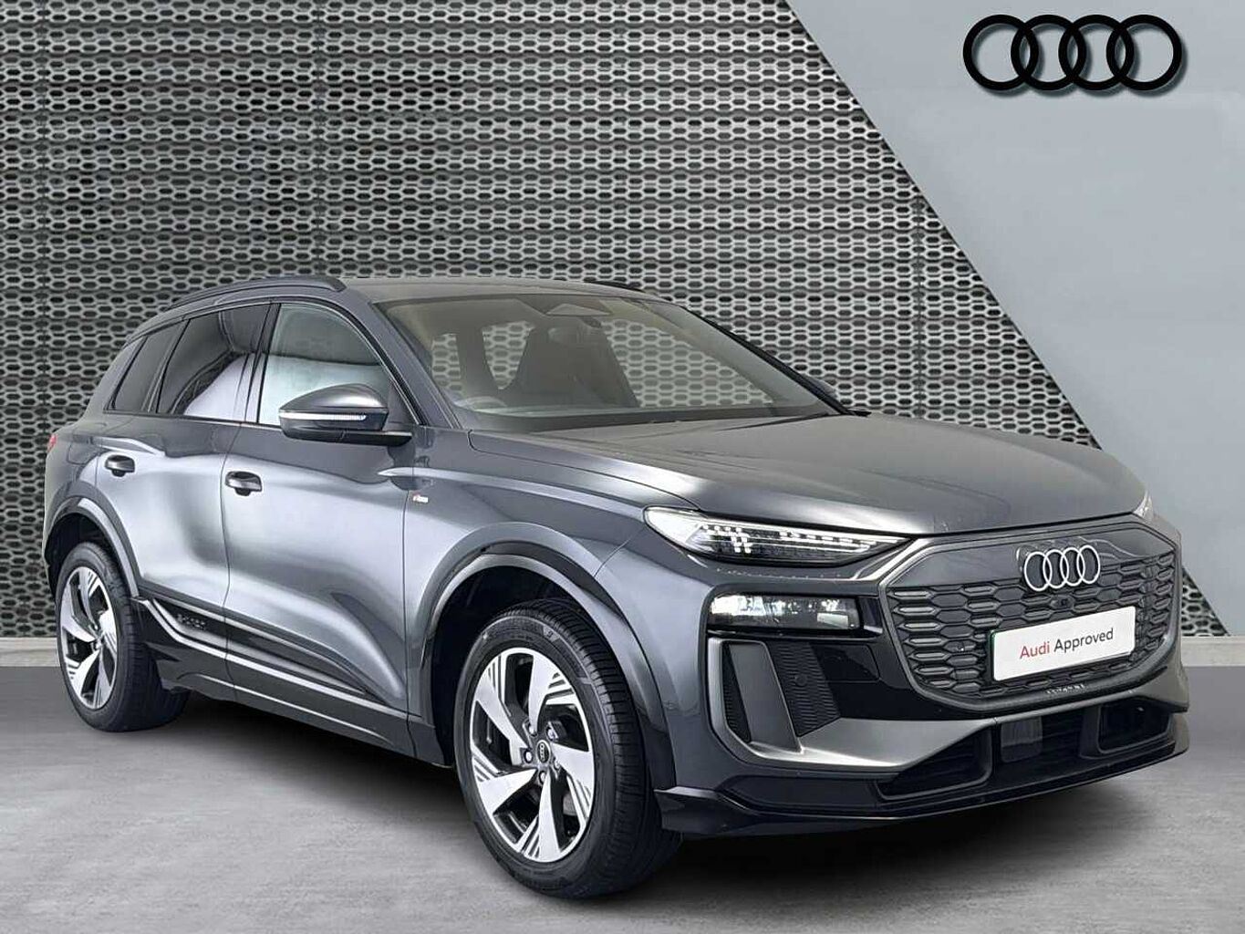 Main listing image - Audi Q6