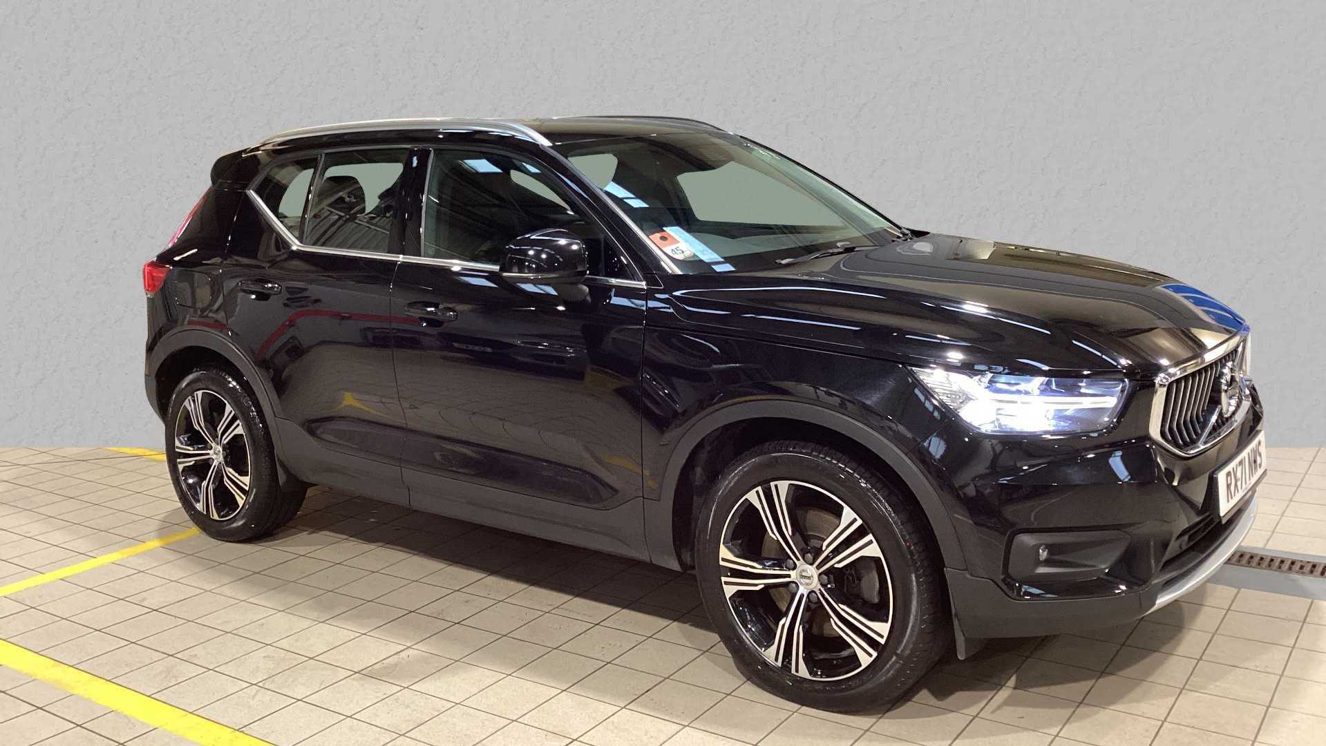 Main listing image - Volvo XC40 Recharge