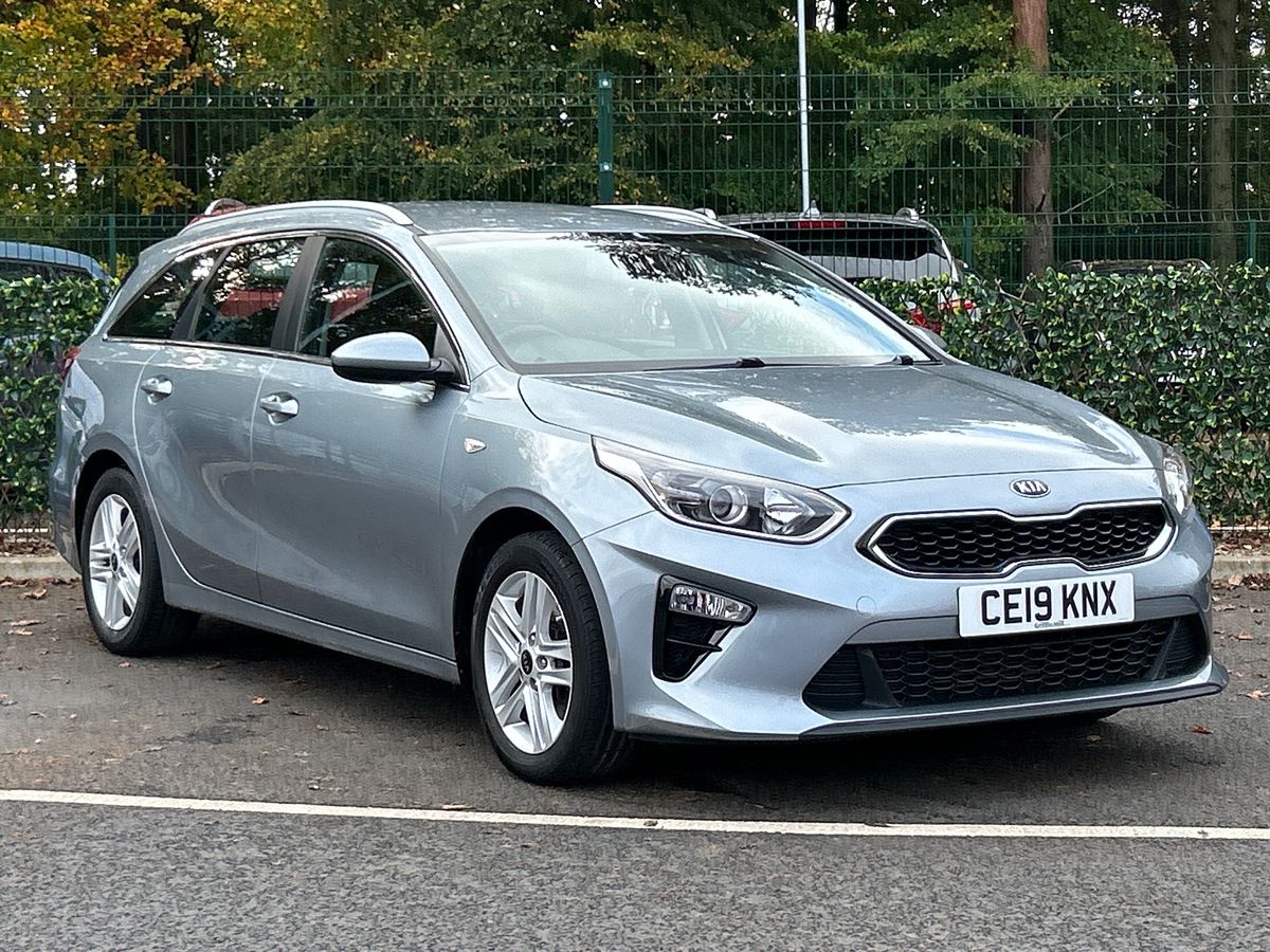 Main listing image - Kia Ceed SW