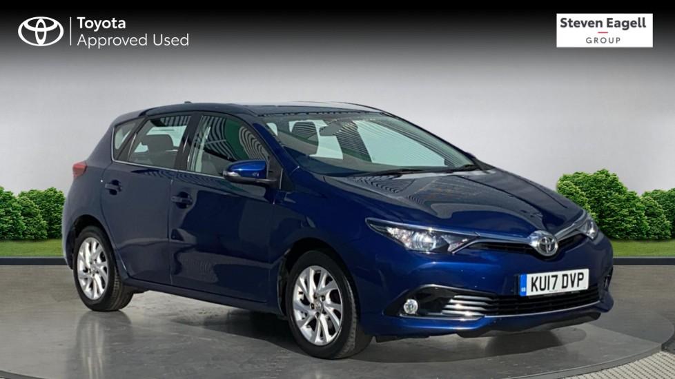 Main listing image - Toyota Auris