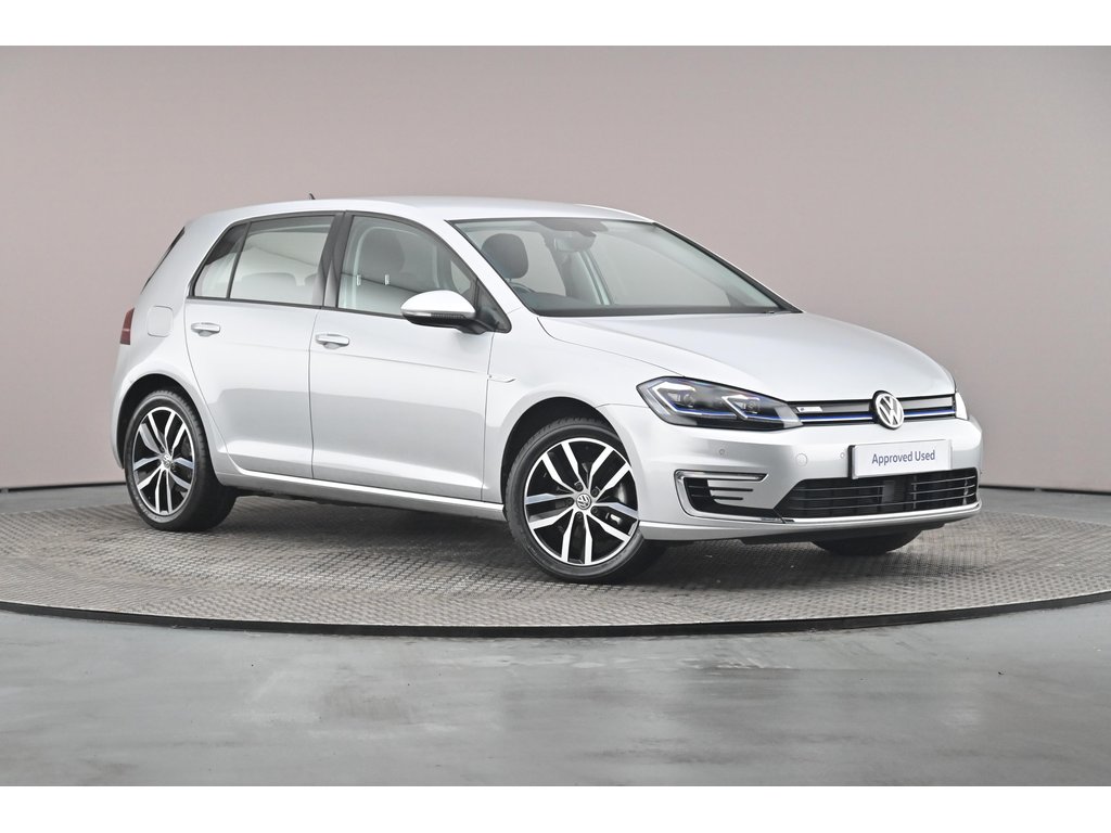 Main listing image - Volkswagen e-Golf