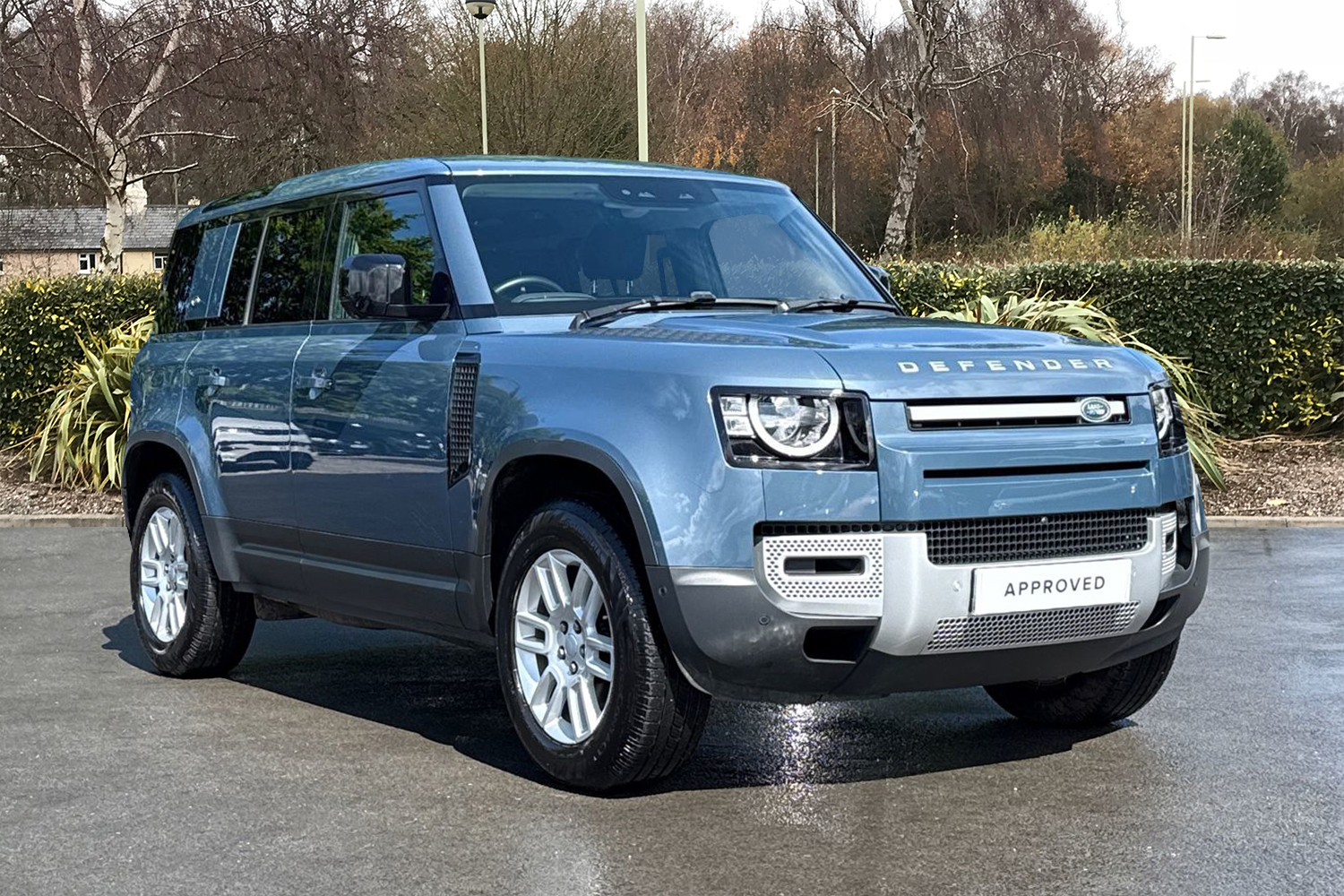 Main listing image - Land Rover Defender
