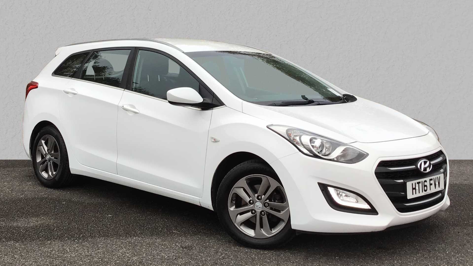 Main listing image - Hyundai i30 Tourer