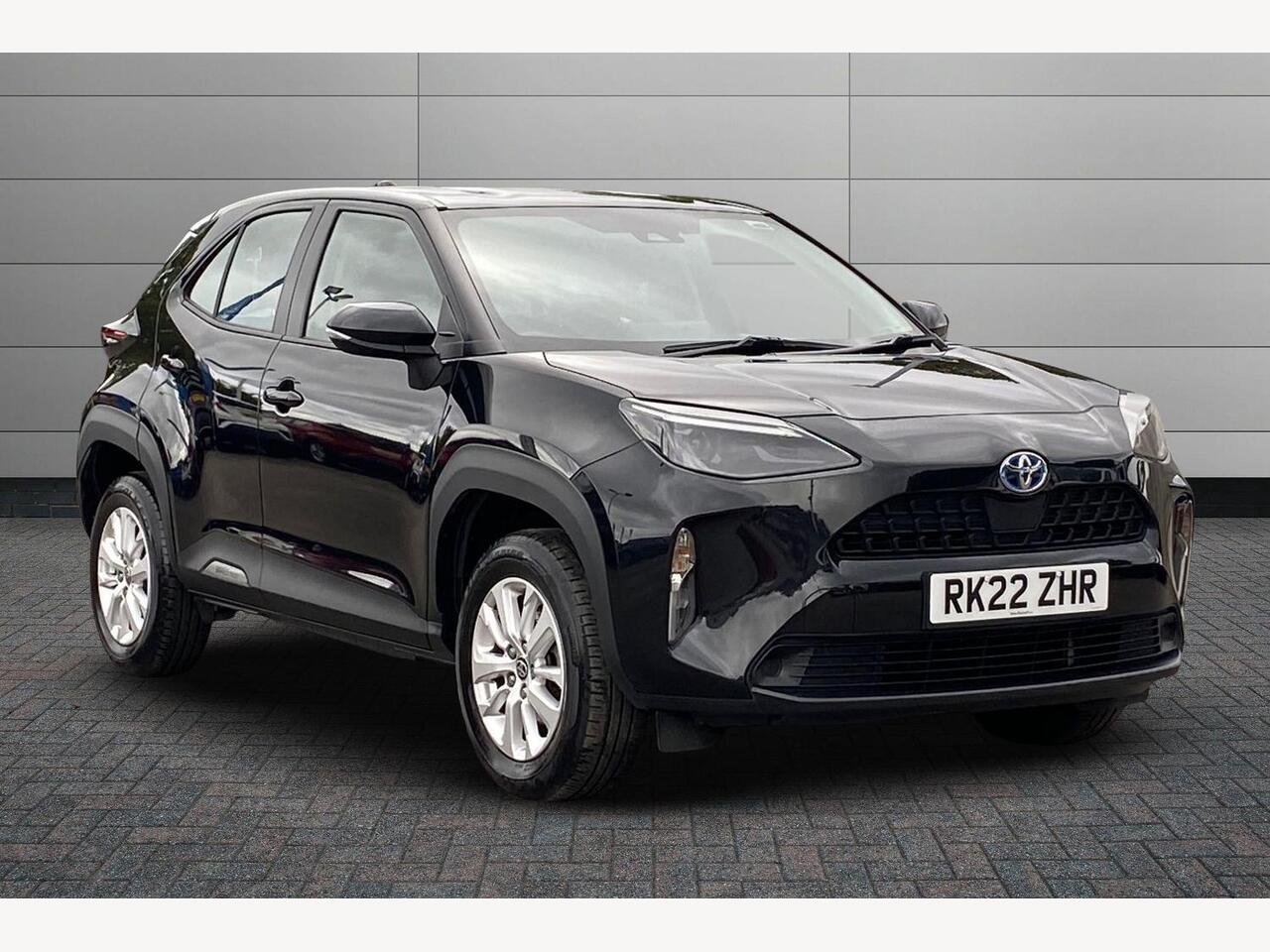 Main listing image - Toyota Yaris Cross