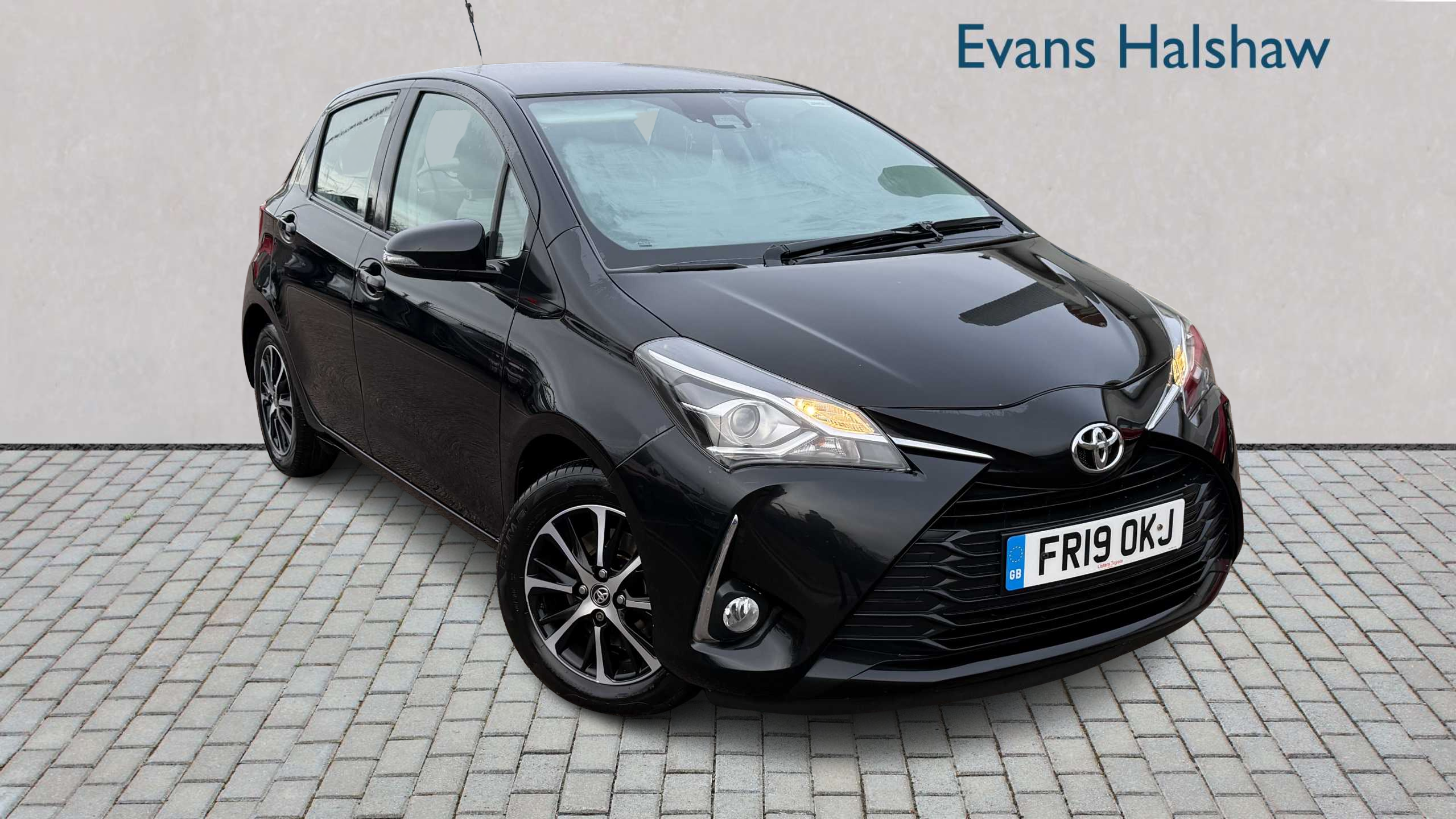 Main listing image - Toyota Yaris