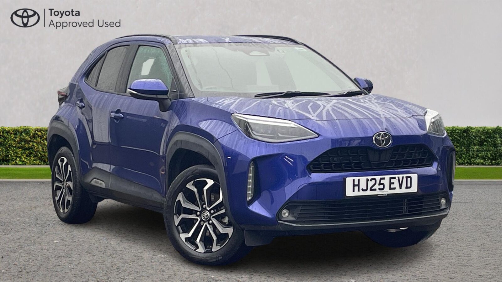 Main listing image - Toyota Yaris Cross