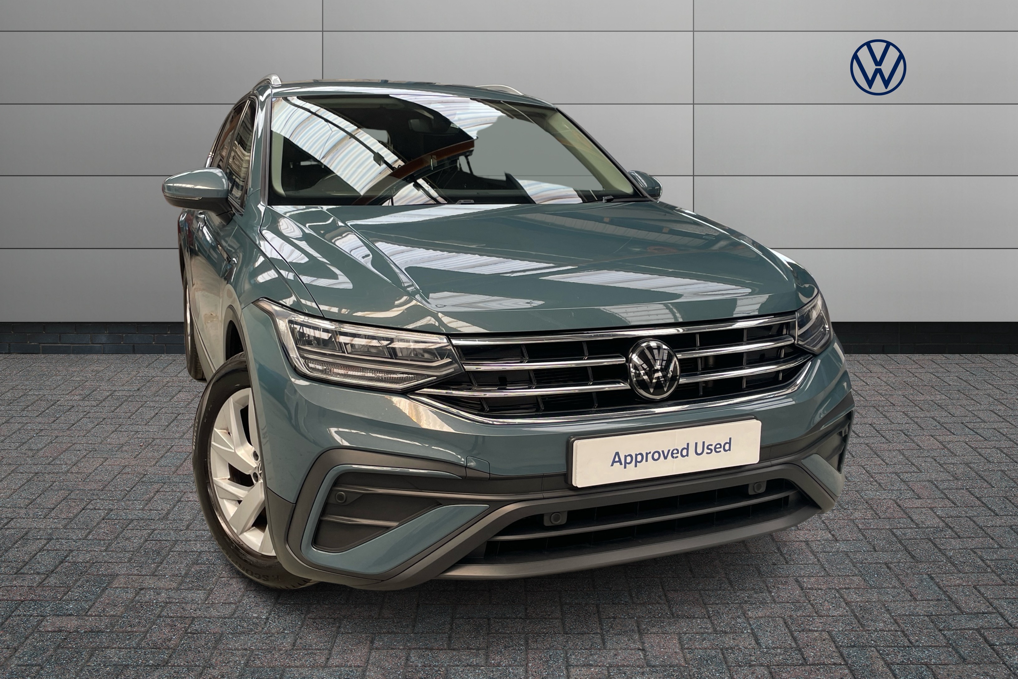 Main listing image - Volkswagen Tiguan Allspace