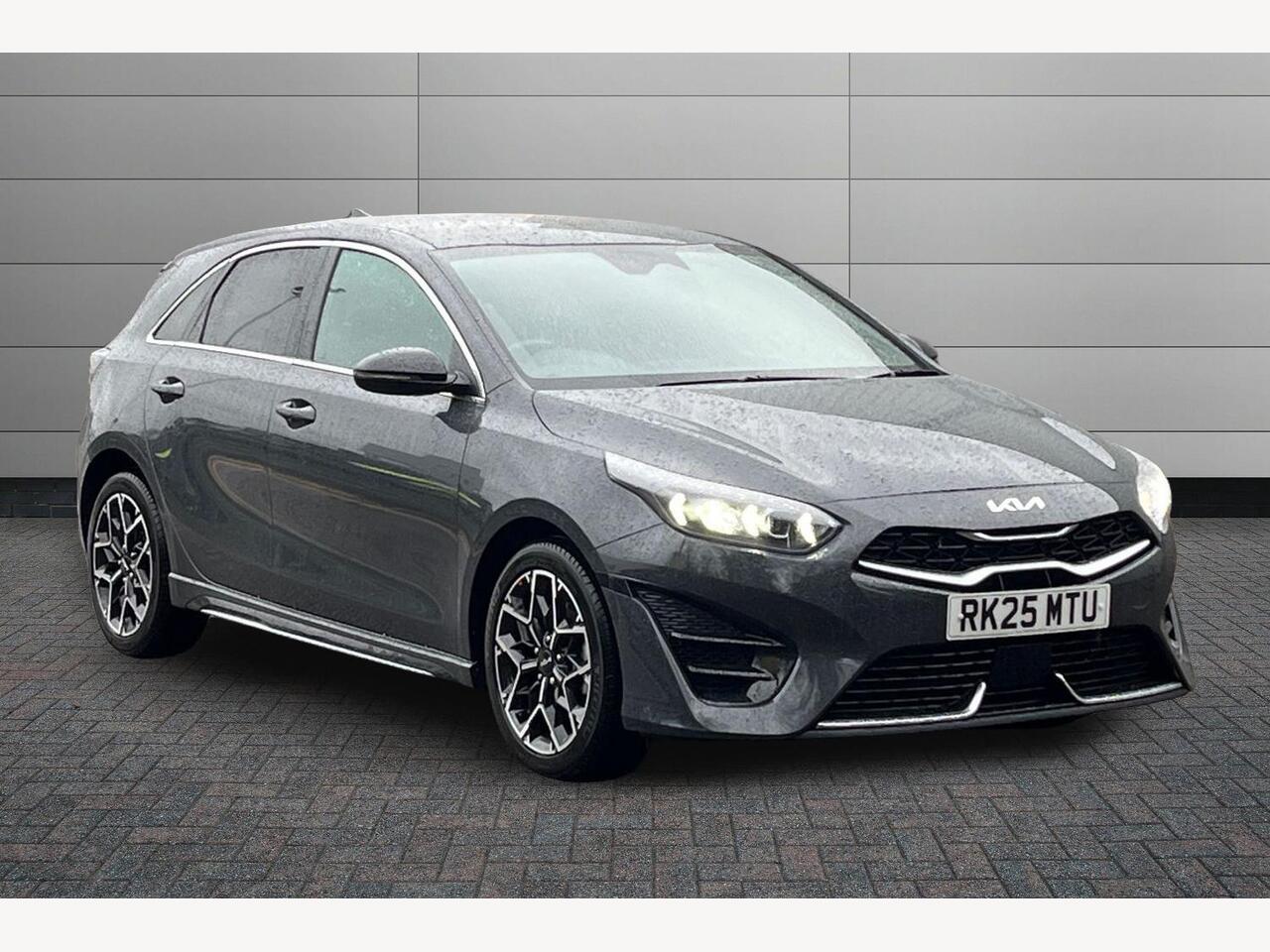 Main listing image - Kia Ceed