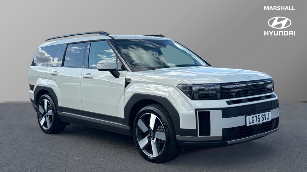 Main listing image - Hyundai Santa Fe