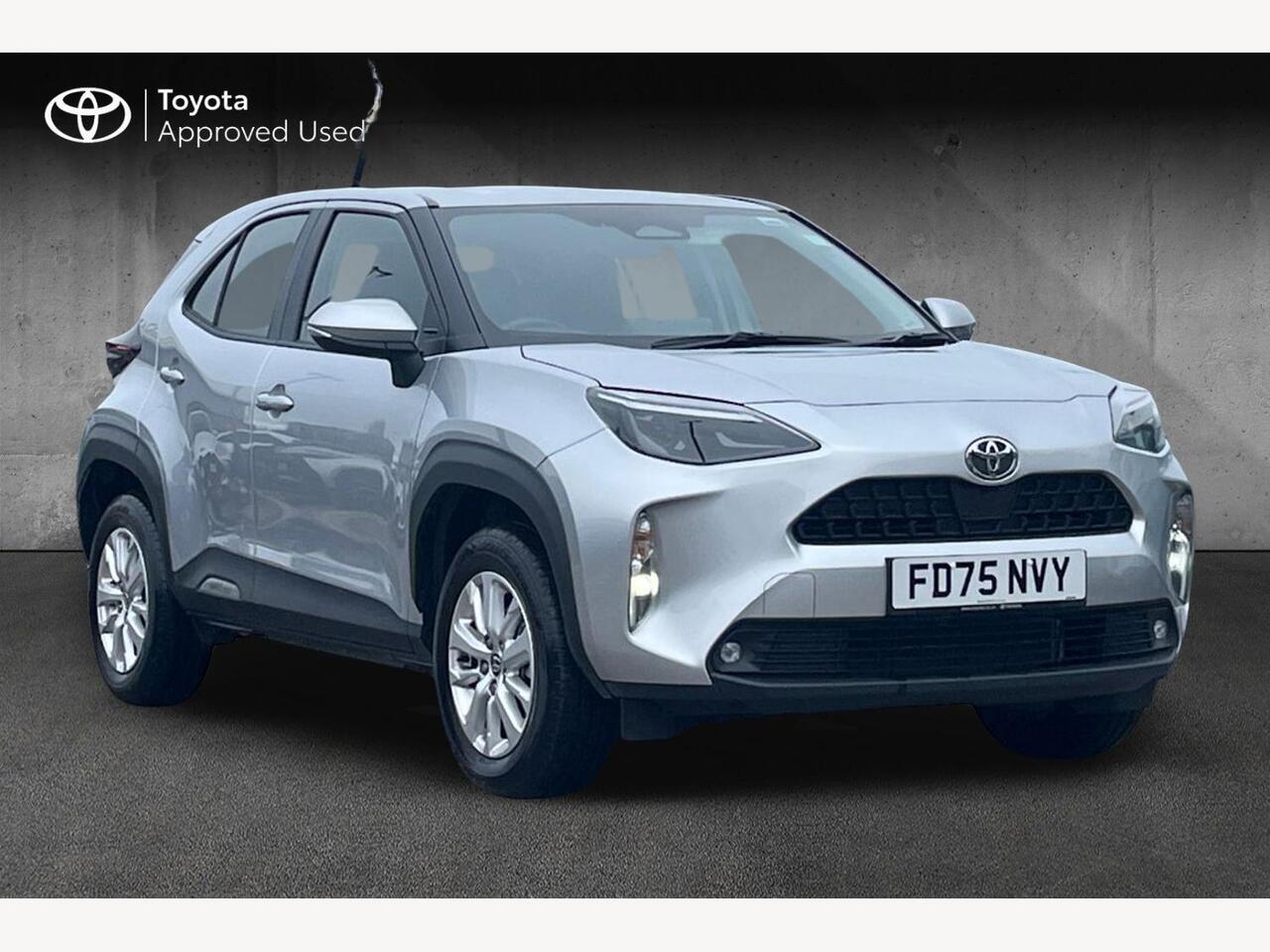 Main listing image - Toyota Yaris Cross
