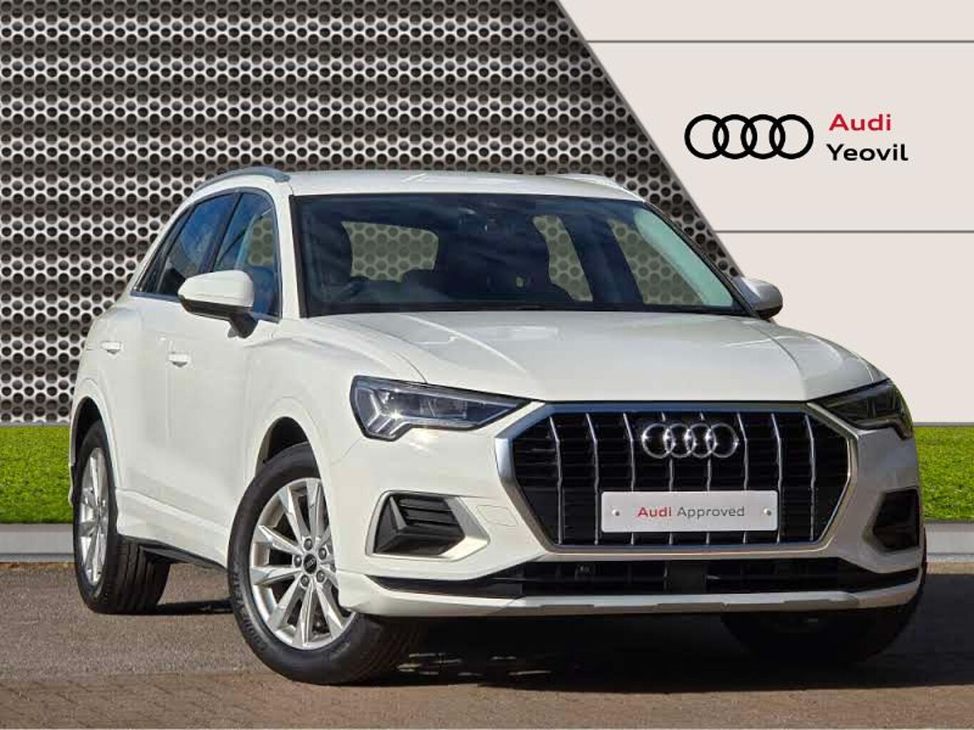 Main listing image - Audi Q3