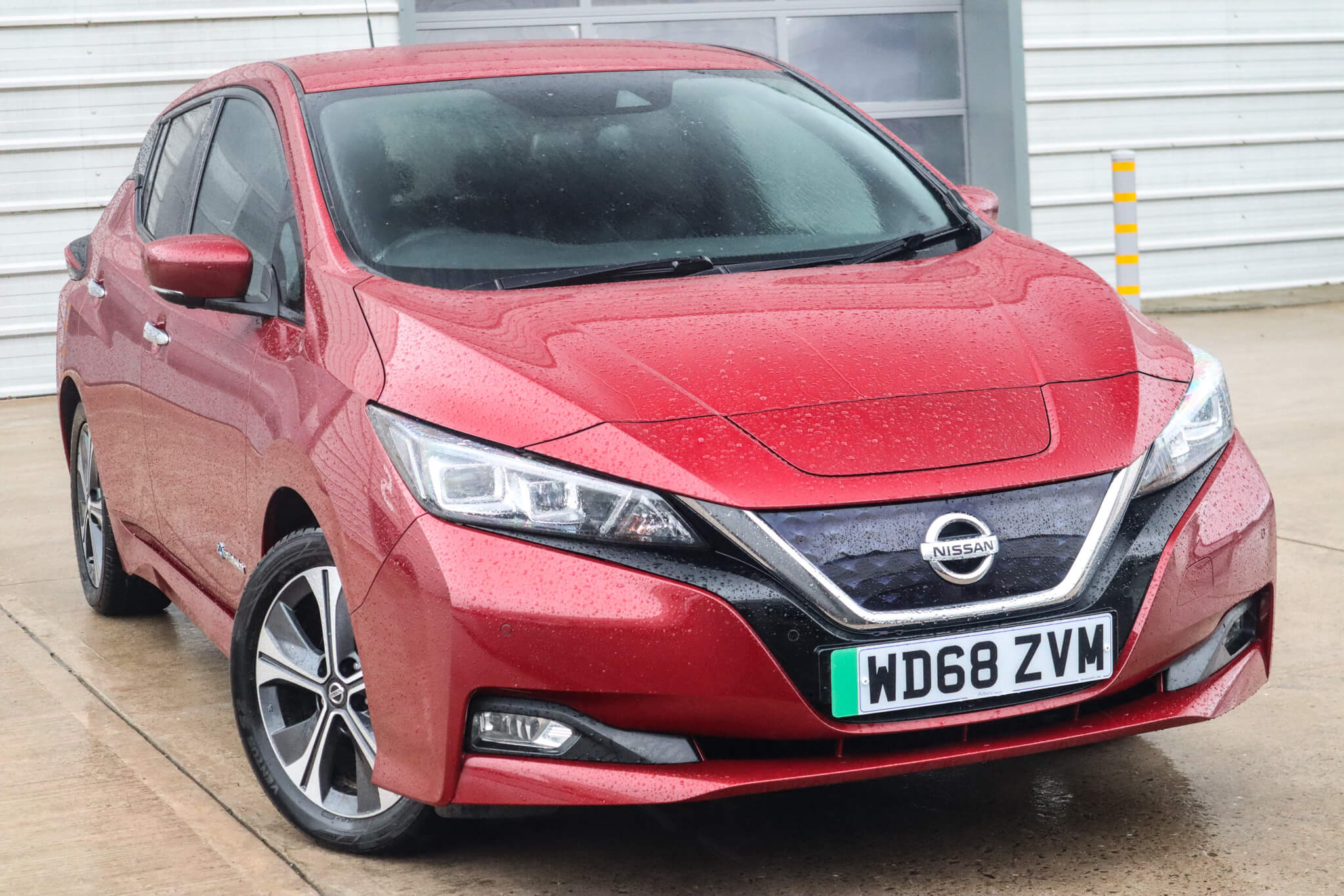 Main listing image - Nissan Leaf