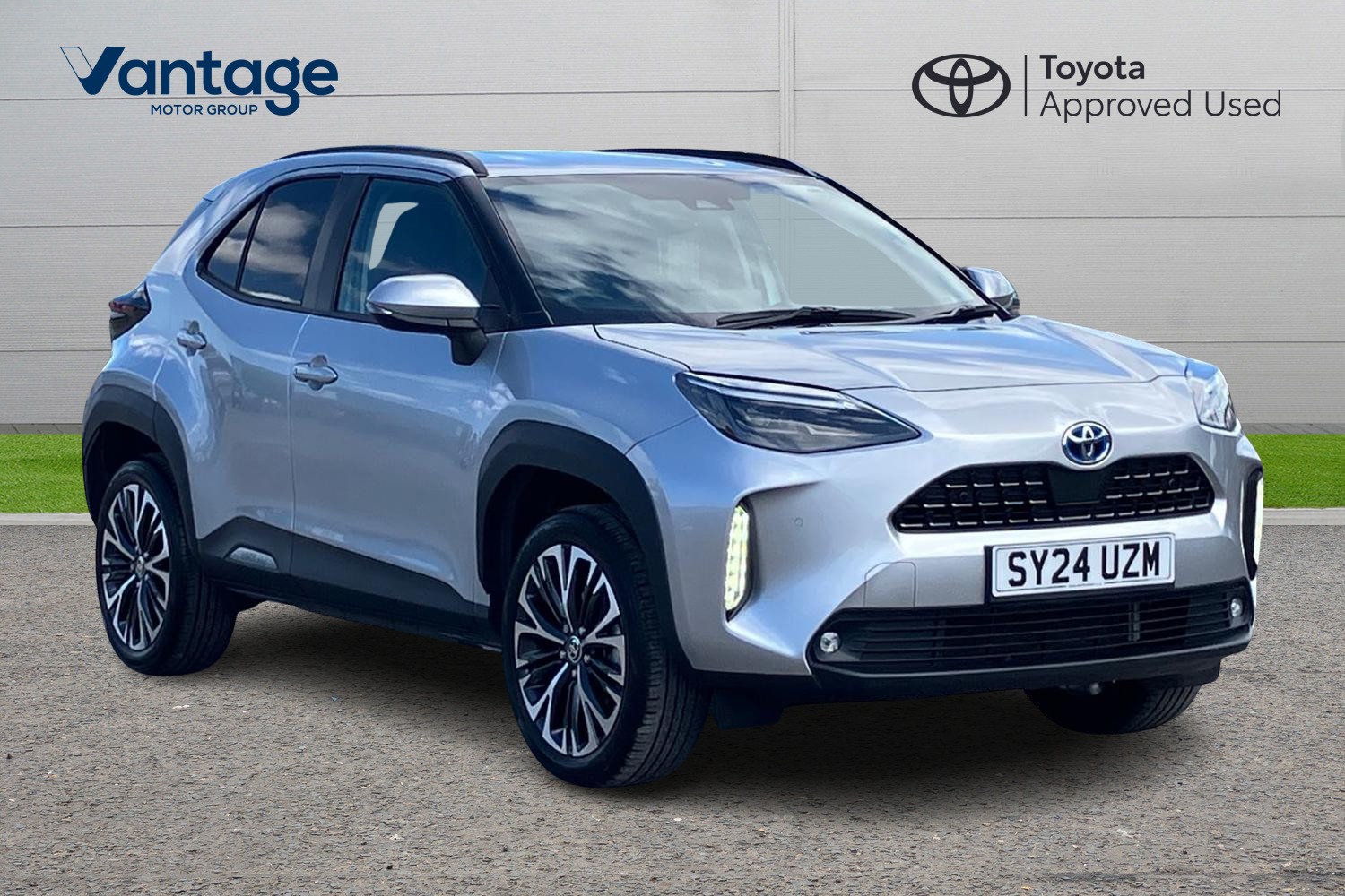 Main listing image - Toyota Yaris Cross