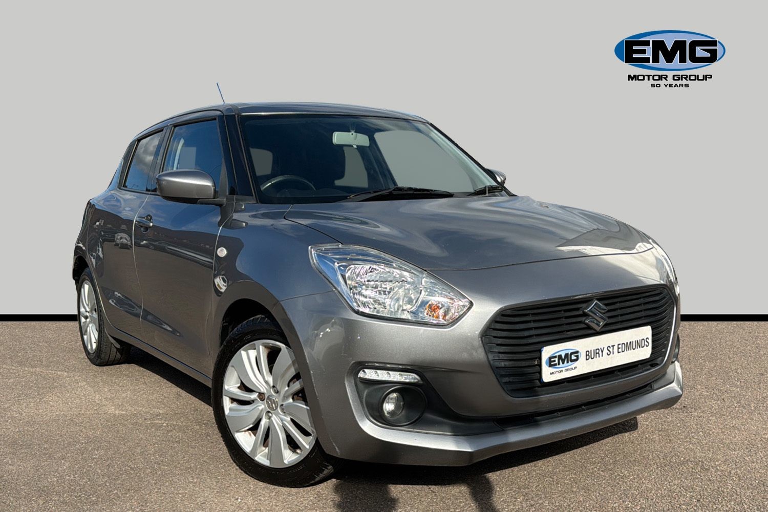 Main listing image - Suzuki Swift