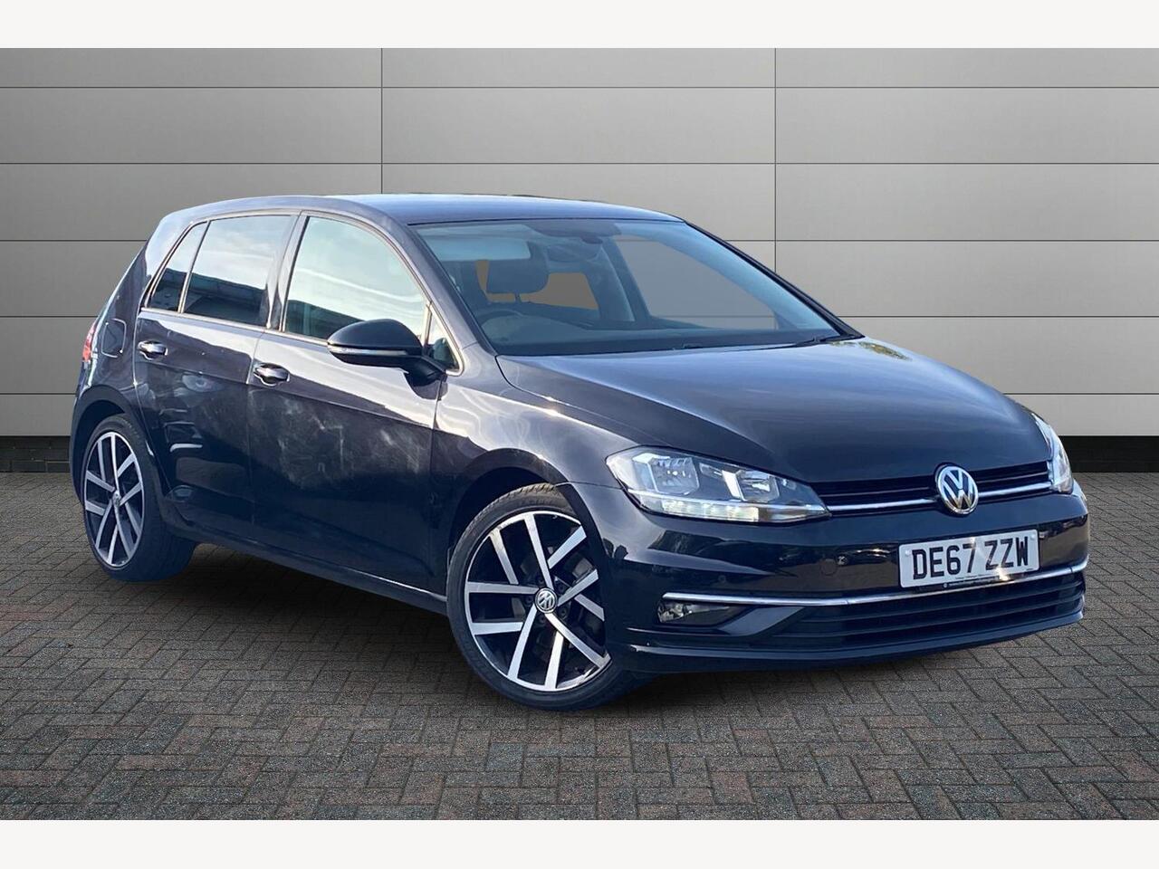 Main listing image - Volkswagen Golf