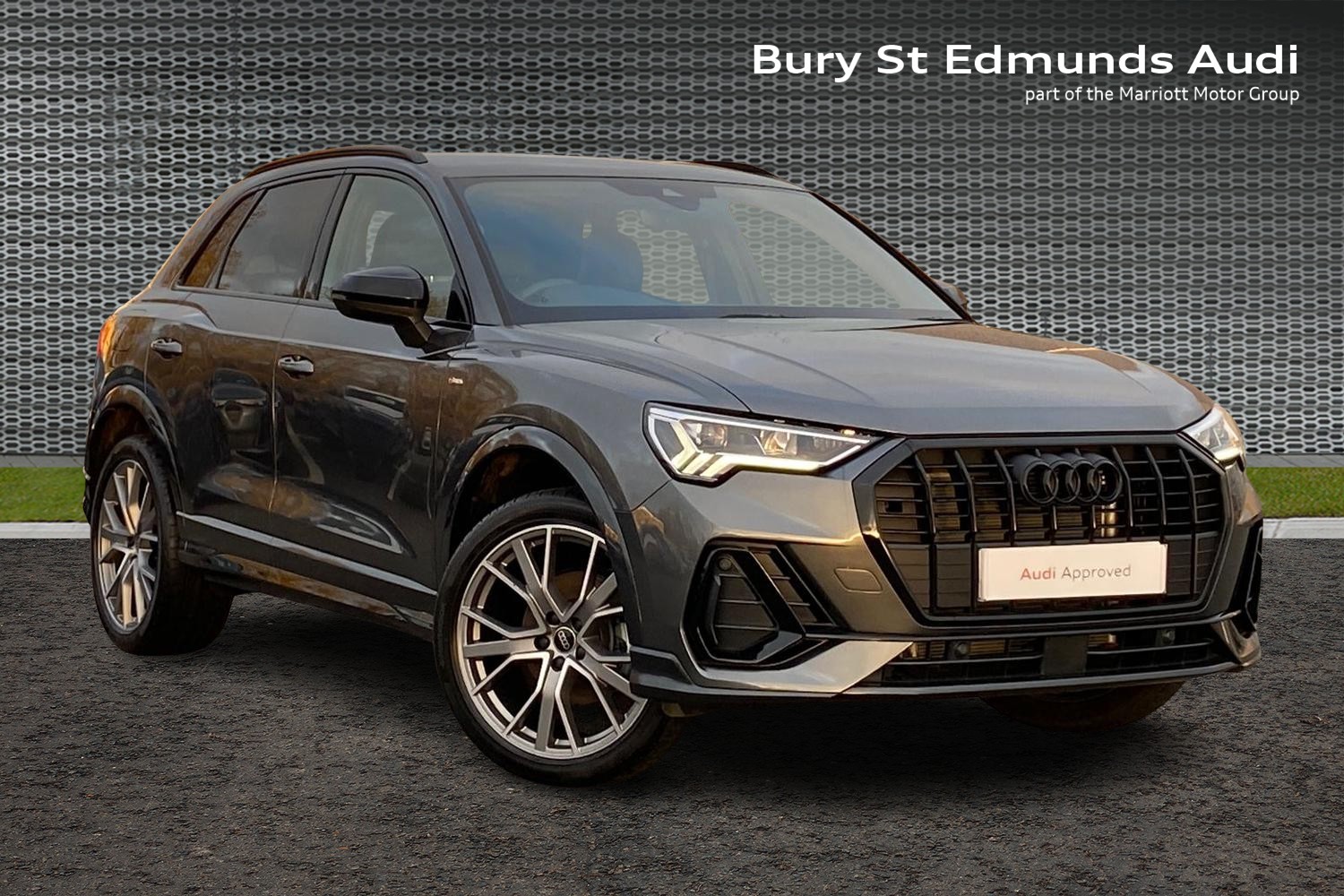 Main listing image - Audi Q3