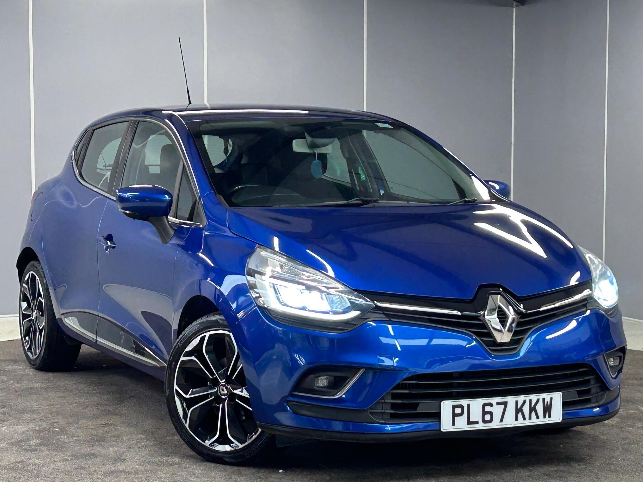 Main listing image - Renault Clio