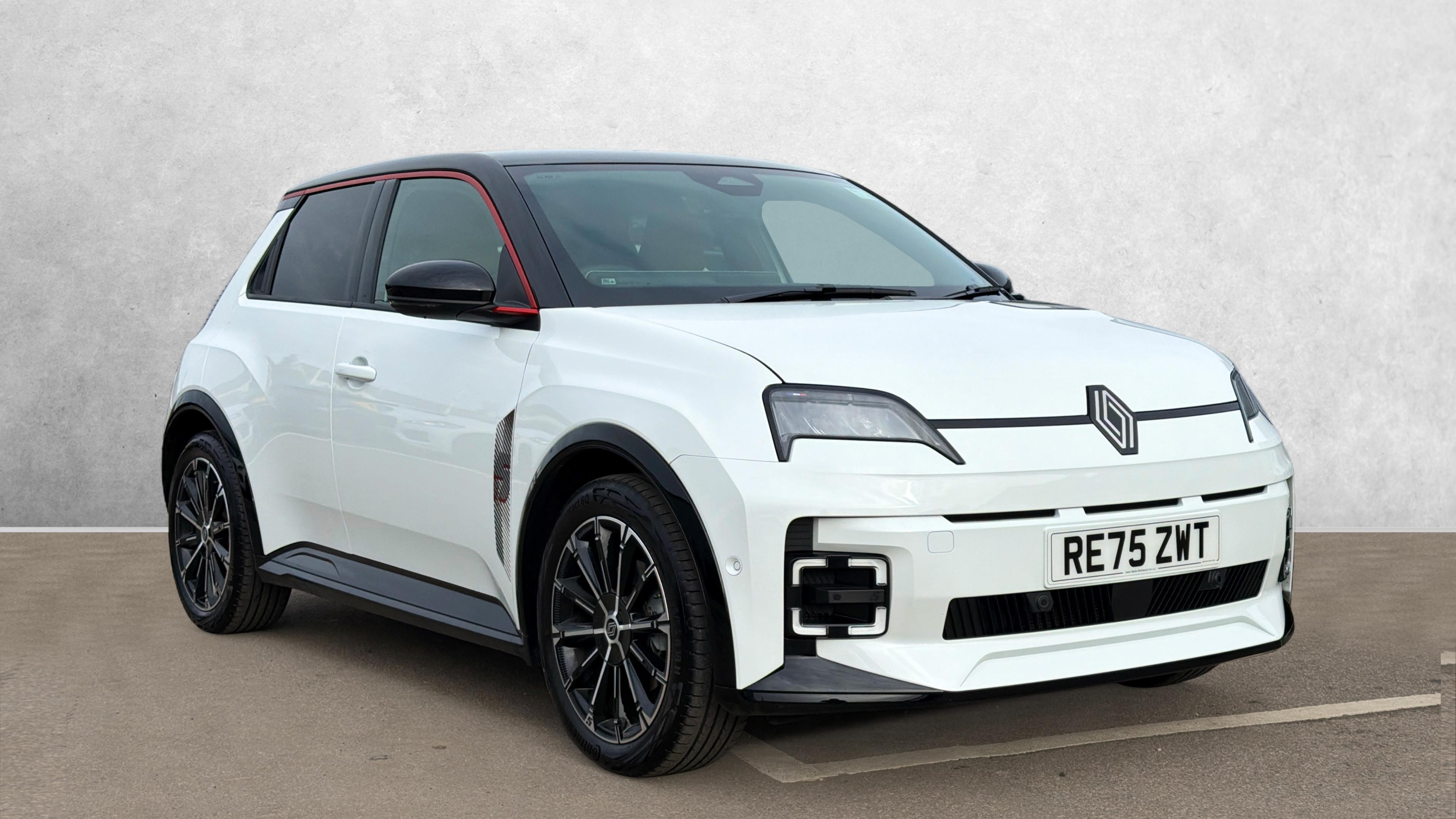 Main listing image - Renault 5