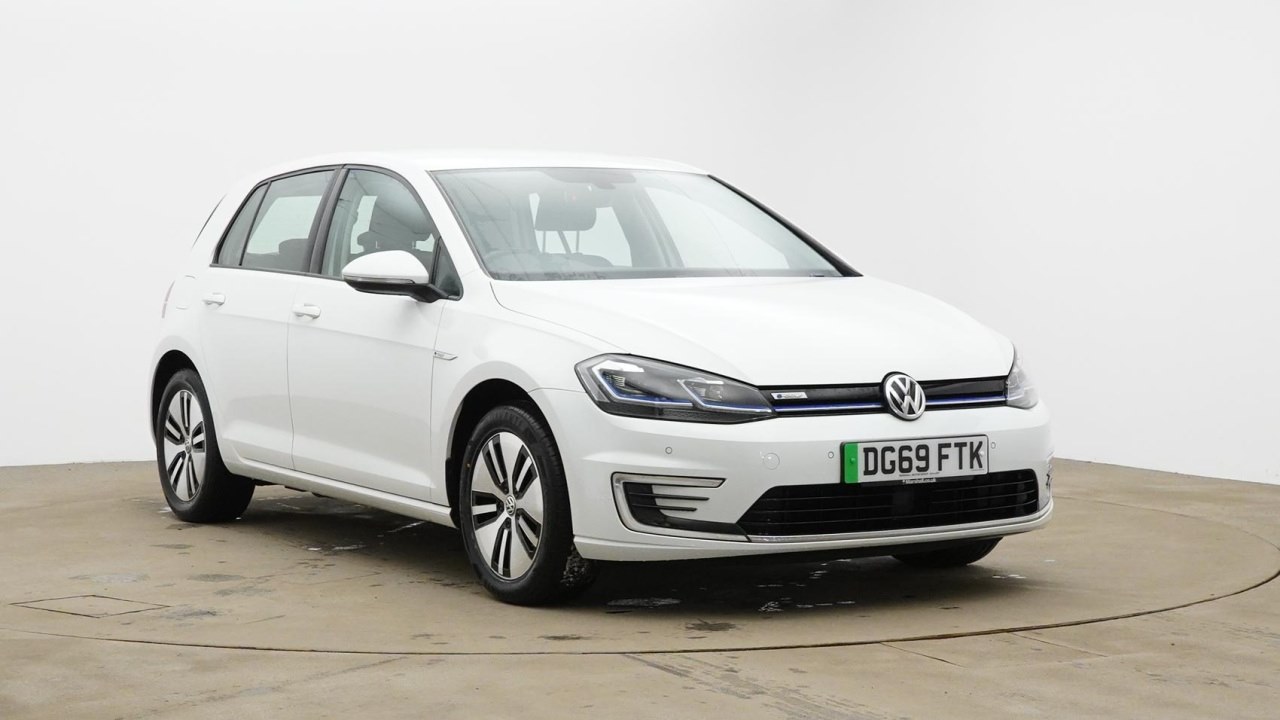 Main listing image - Volkswagen e-Golf