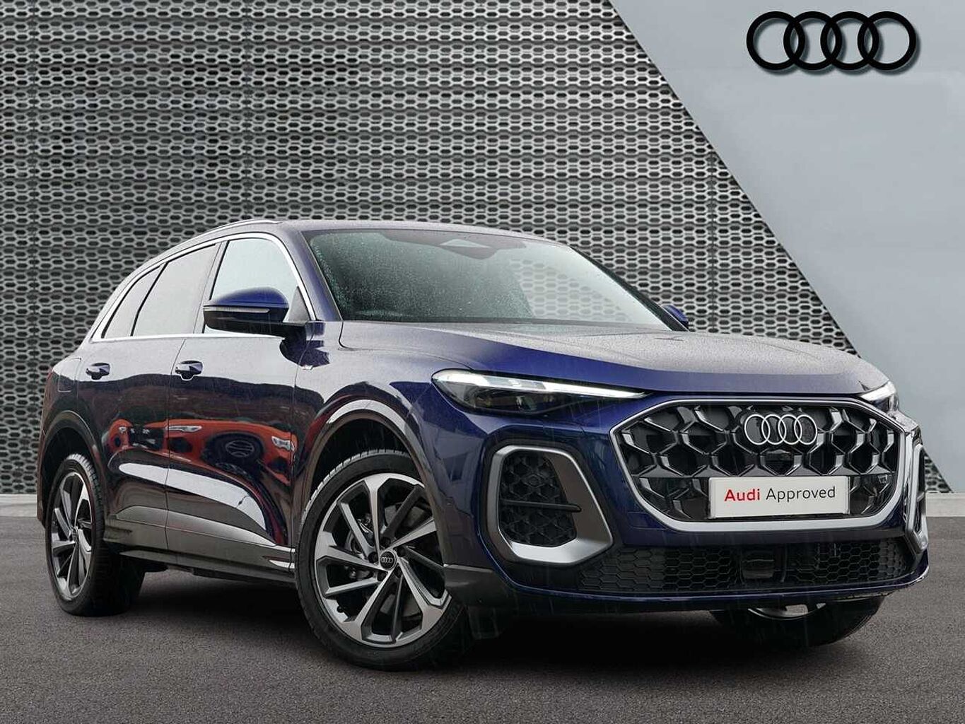 Main listing image - Audi Q5