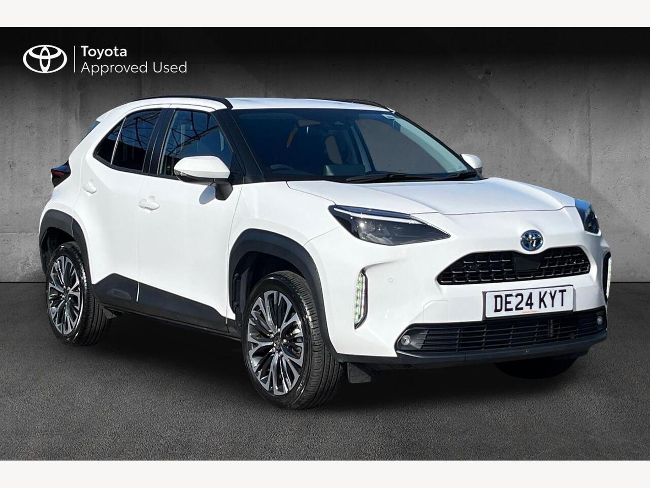 Main listing image - Toyota Yaris Cross