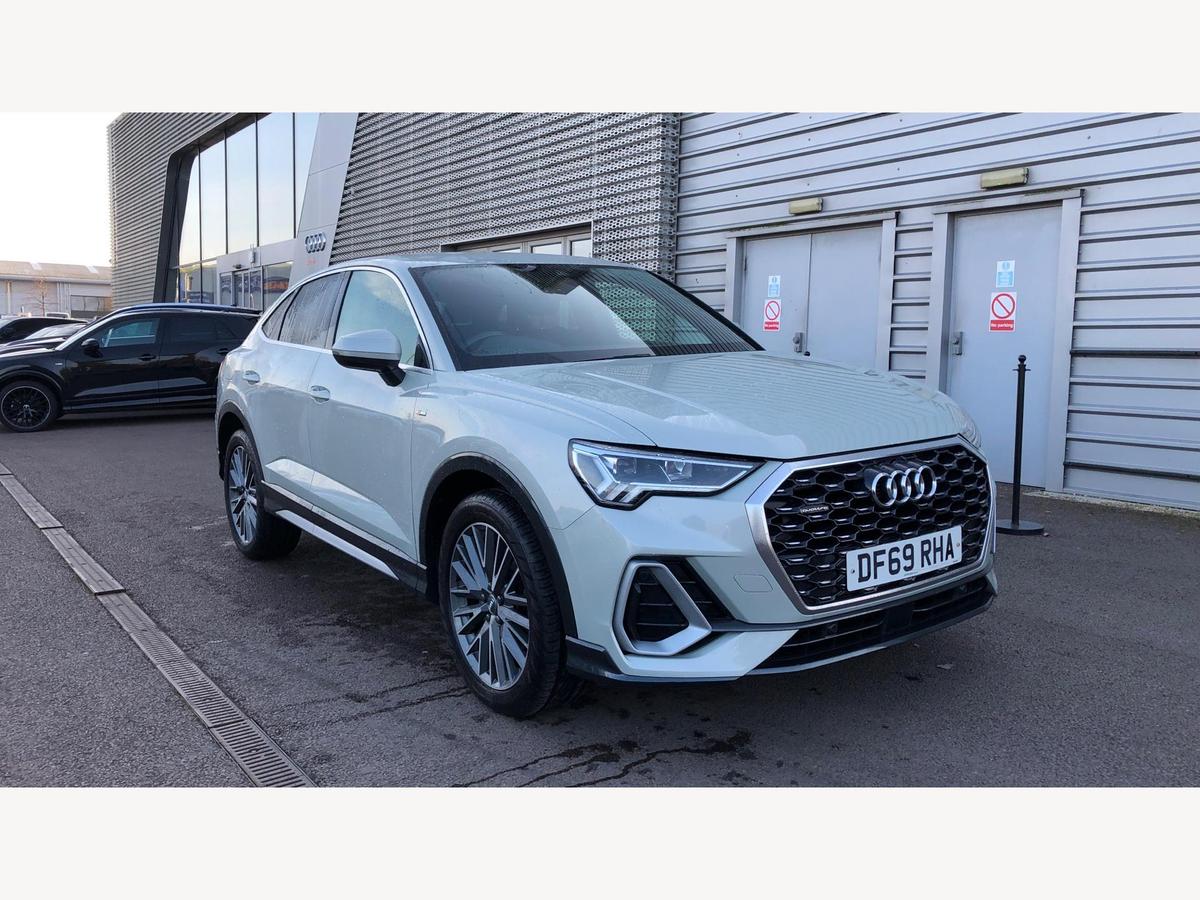 Main listing image - Audi Q3